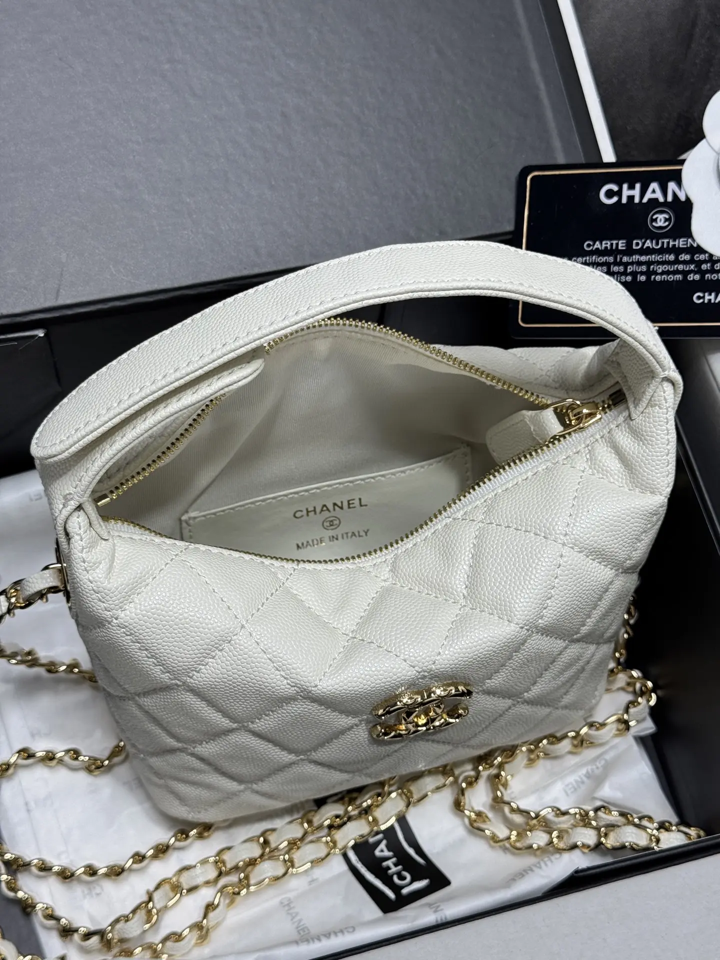 Quilted Caviar Leather Lunch Box Bag D42018451 — view 8
