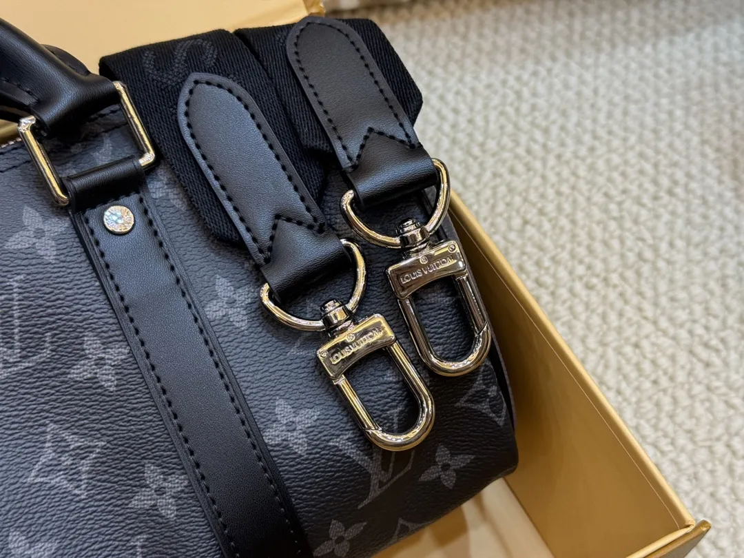 Keepall 25 Monogram Boston Bag D44018519 — view 6