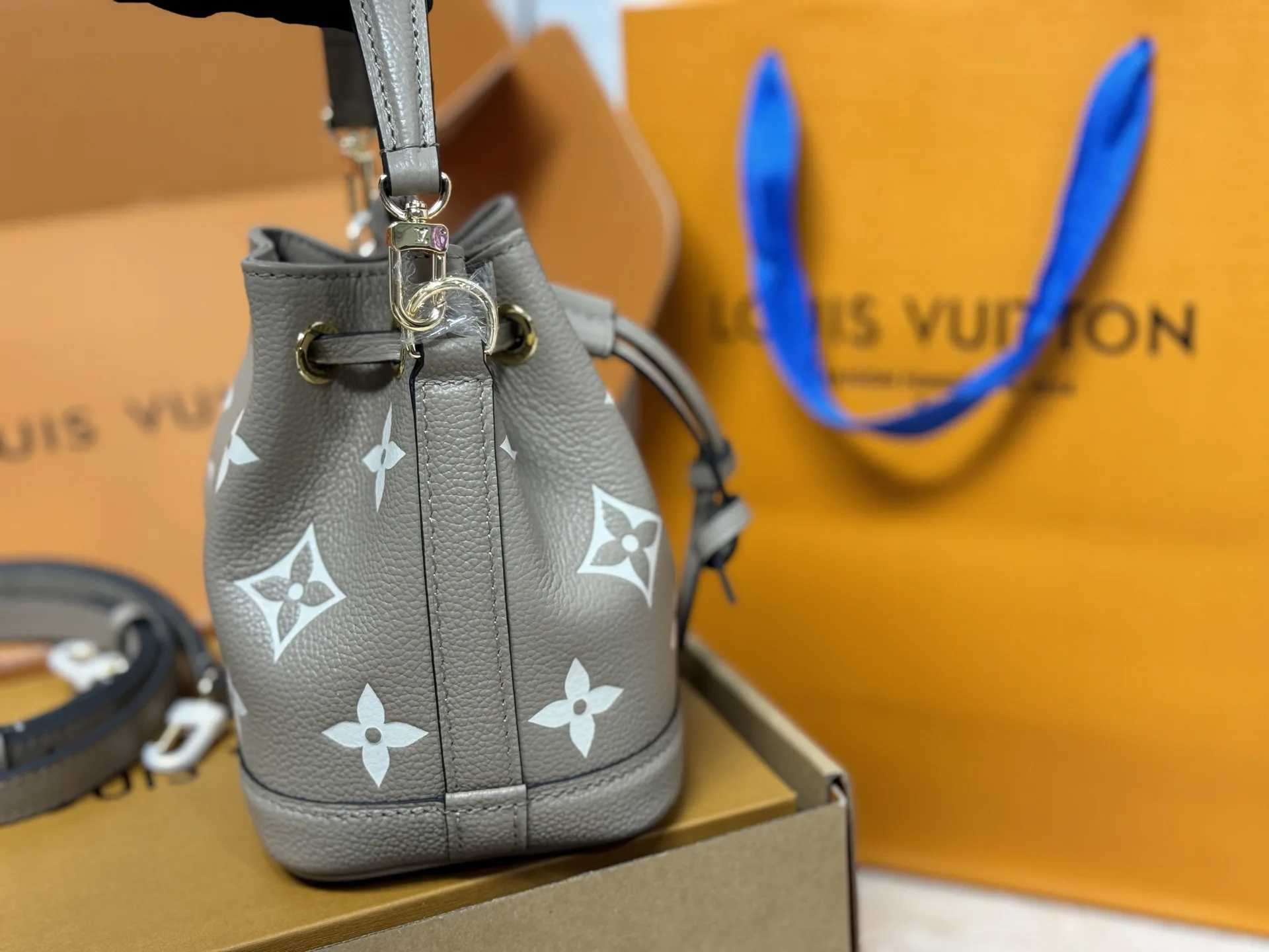 Nano Noé Monogram Empreinte Bucket Bag D47018523 — view 3