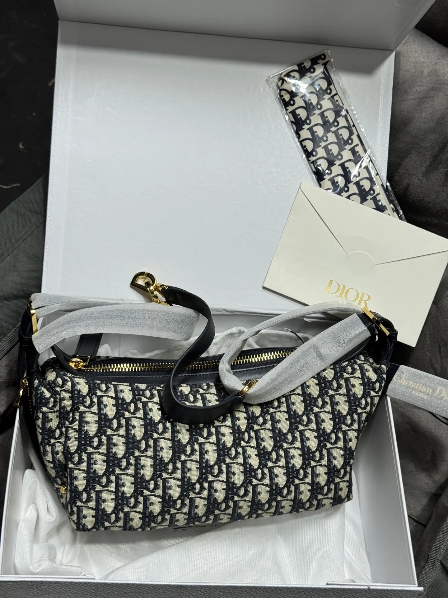 D-Journey Oblique Canvas Bag D48018549 — view 2