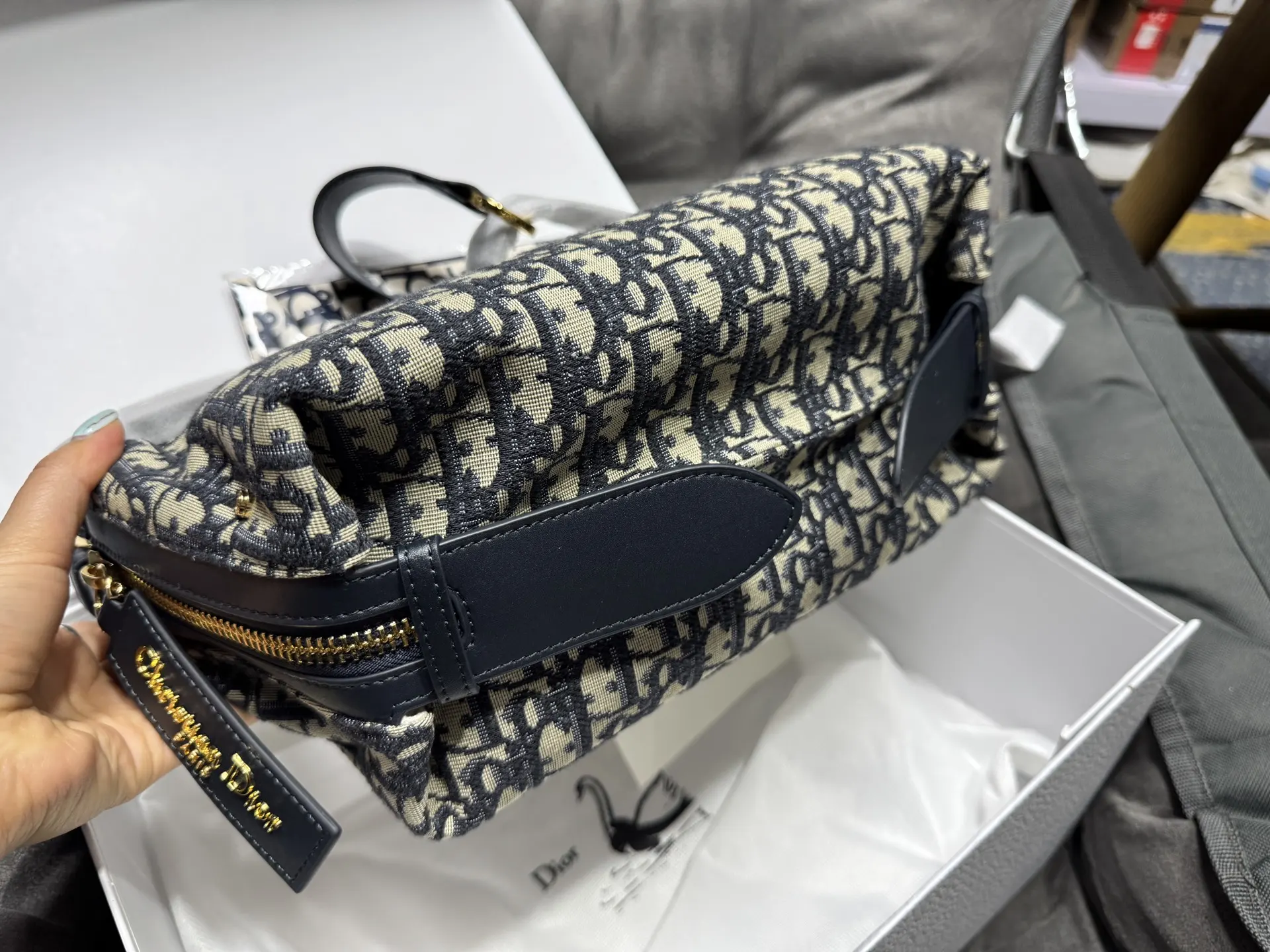 D-Journey Oblique Canvas Bag D48018549 — view 5