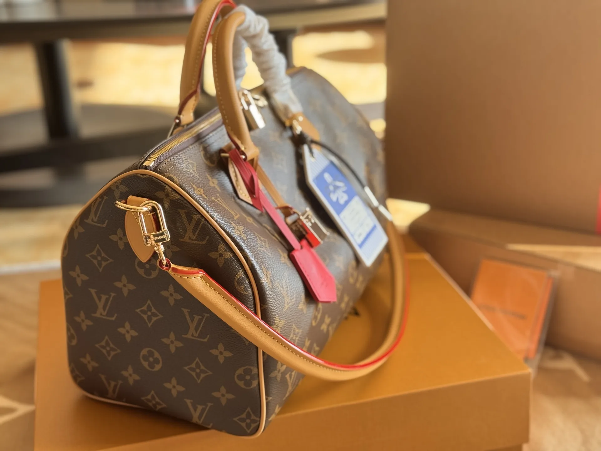 Speedy Bandoulière 30 Monogram Top-Handle Bag D48018529 — view 7