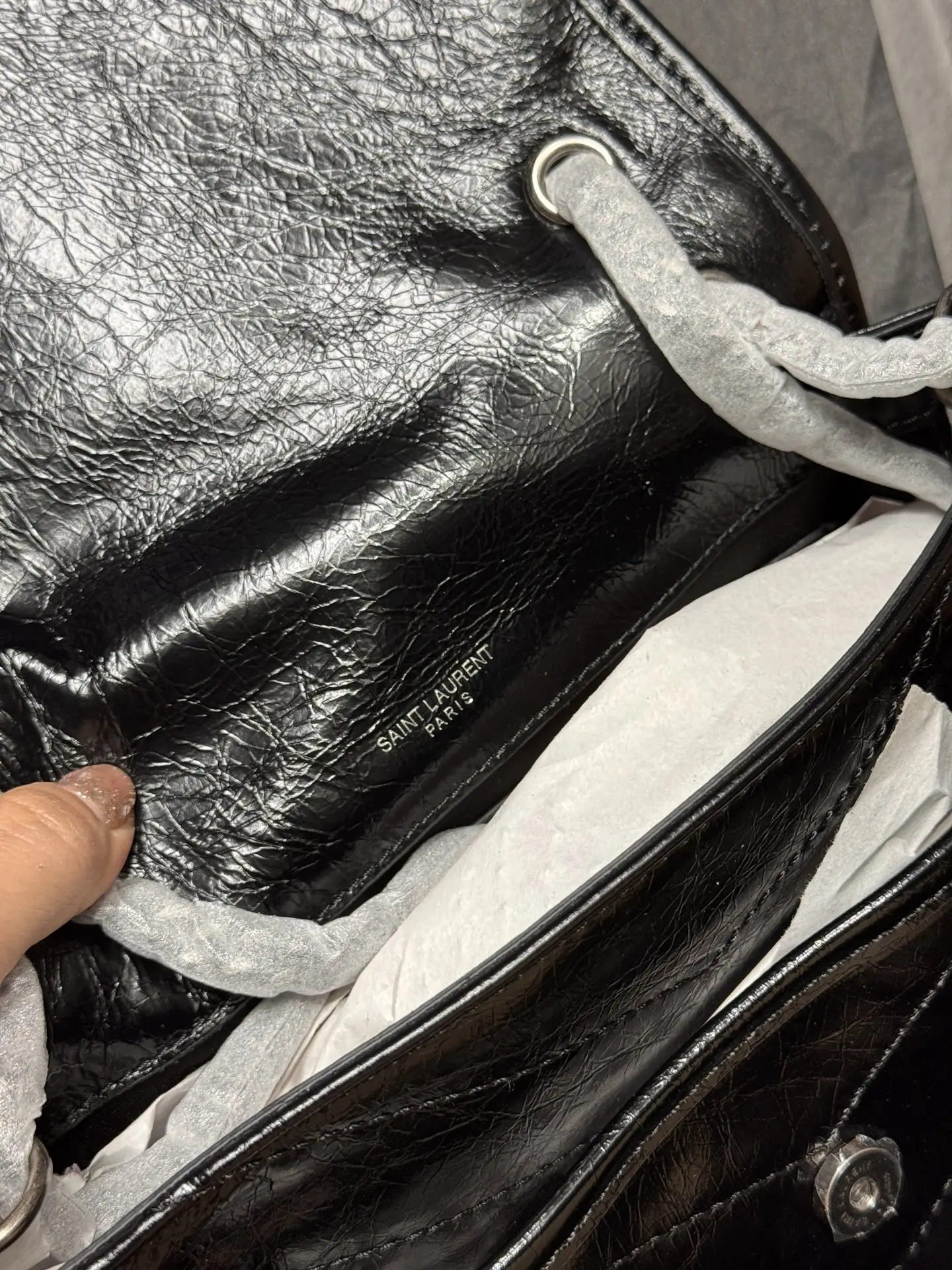 Saint Laurent Niki D-Buckle Shoulder Bag D50018550 — view 5