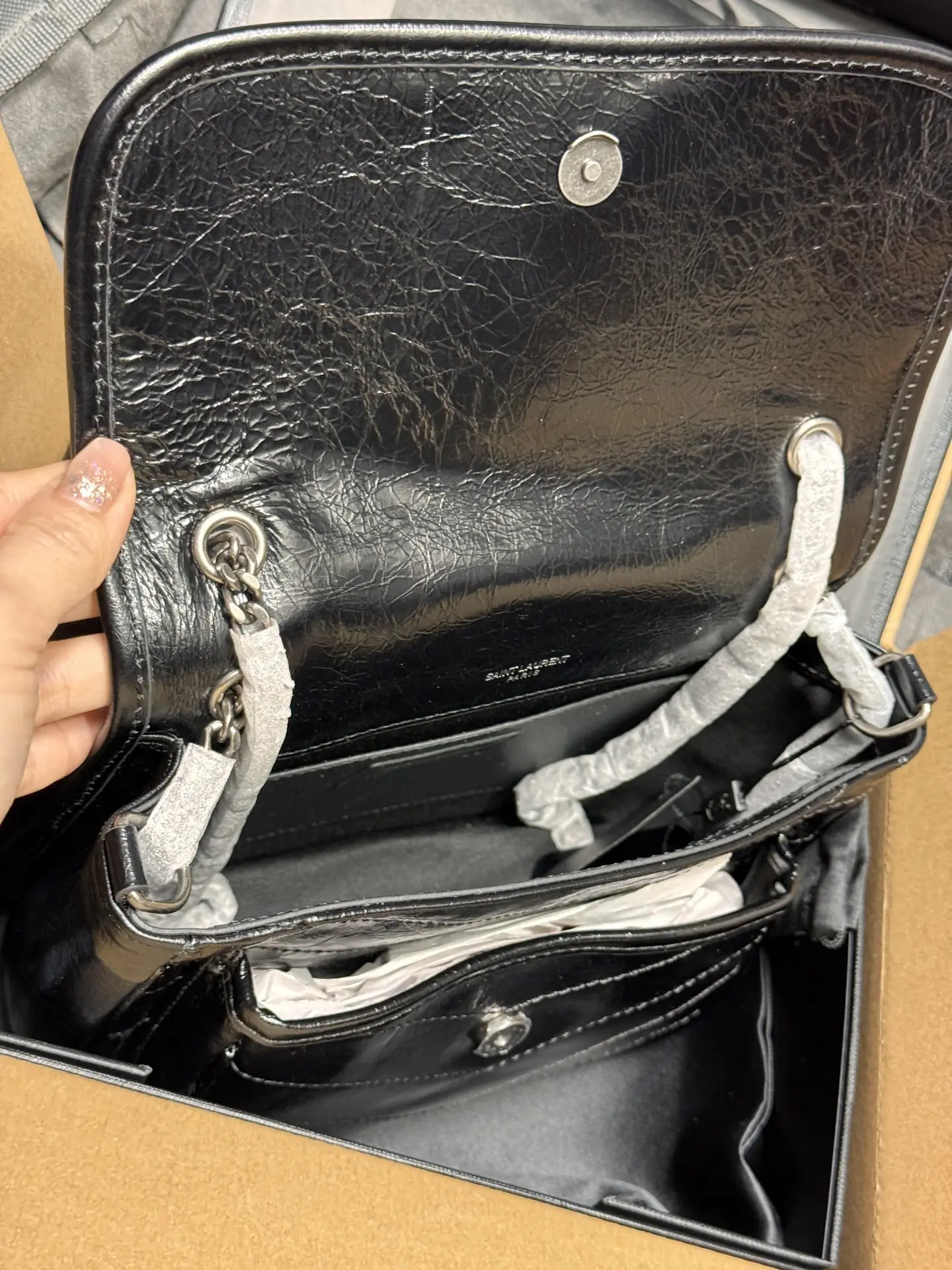 Saint Laurent Niki D-Buckle Shoulder Bag D50018550 — view 7