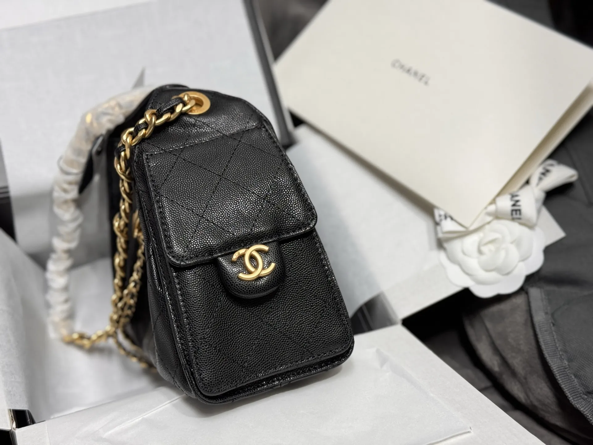 Chanel 25S Caviar Leather Hobo Bag D50018471 — view 4