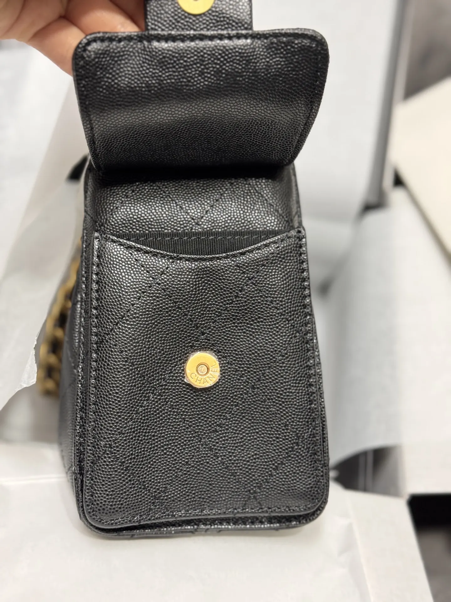 Chanel 25S Caviar Leather Hobo Bag D50018471 — view 7