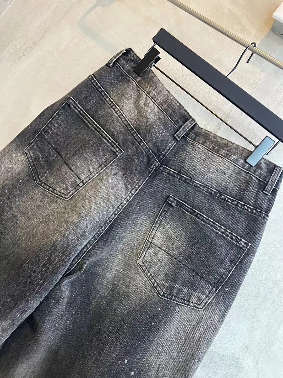 Ancellm Distressed Tapered-Leg Jeans D20021856 — view 16