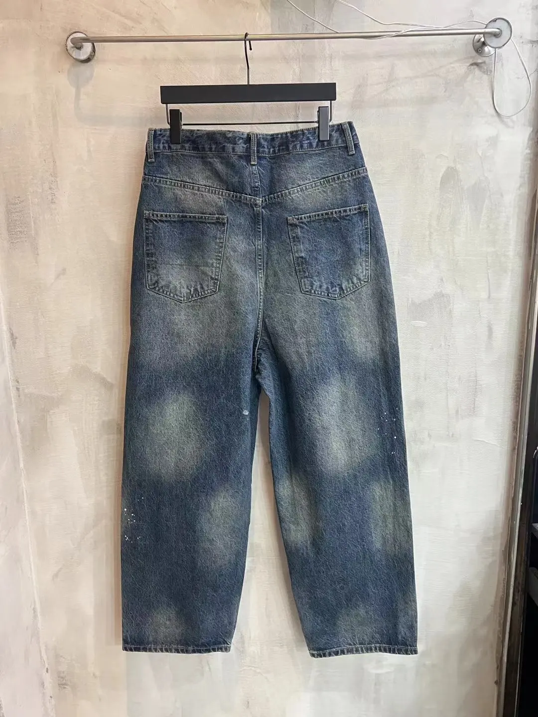 Ancellm Distressed Tapered-Leg Jeans D20021856 — view 20