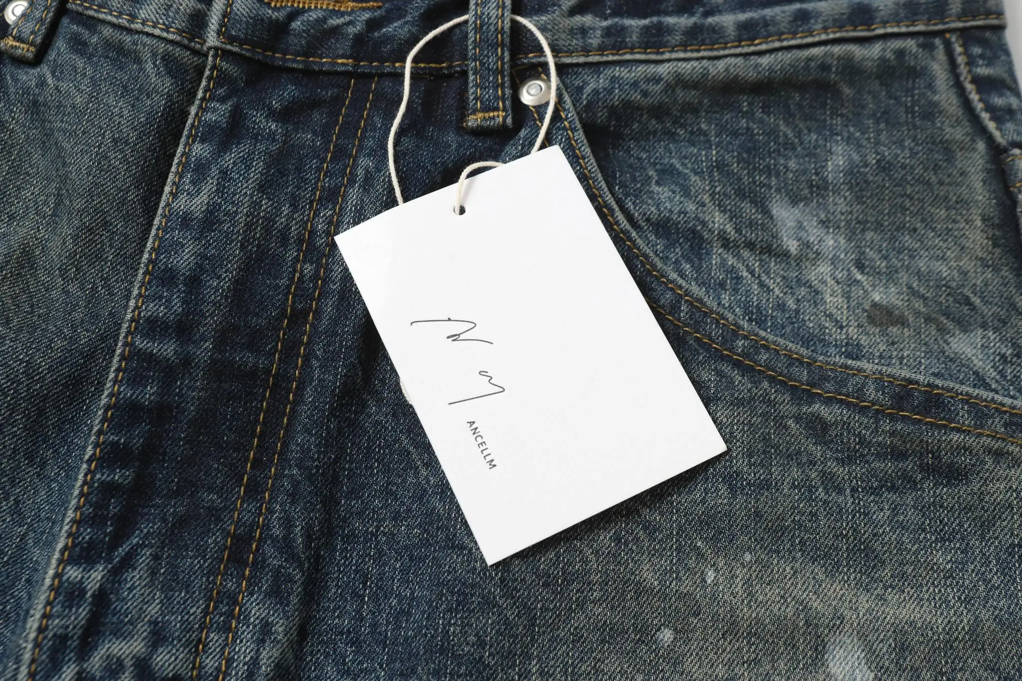 ANCELLM Distressed Tapered-Leg Jeans D20021857 — view 5