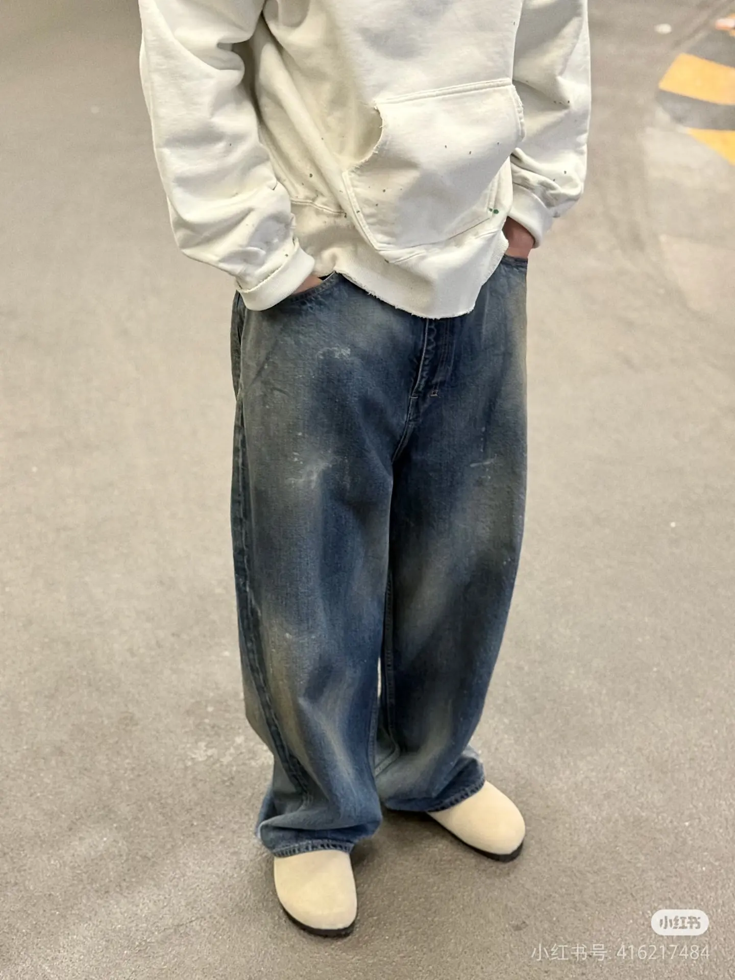 ANCELLM Distressed Tapered Jeans D20021855 — view 9