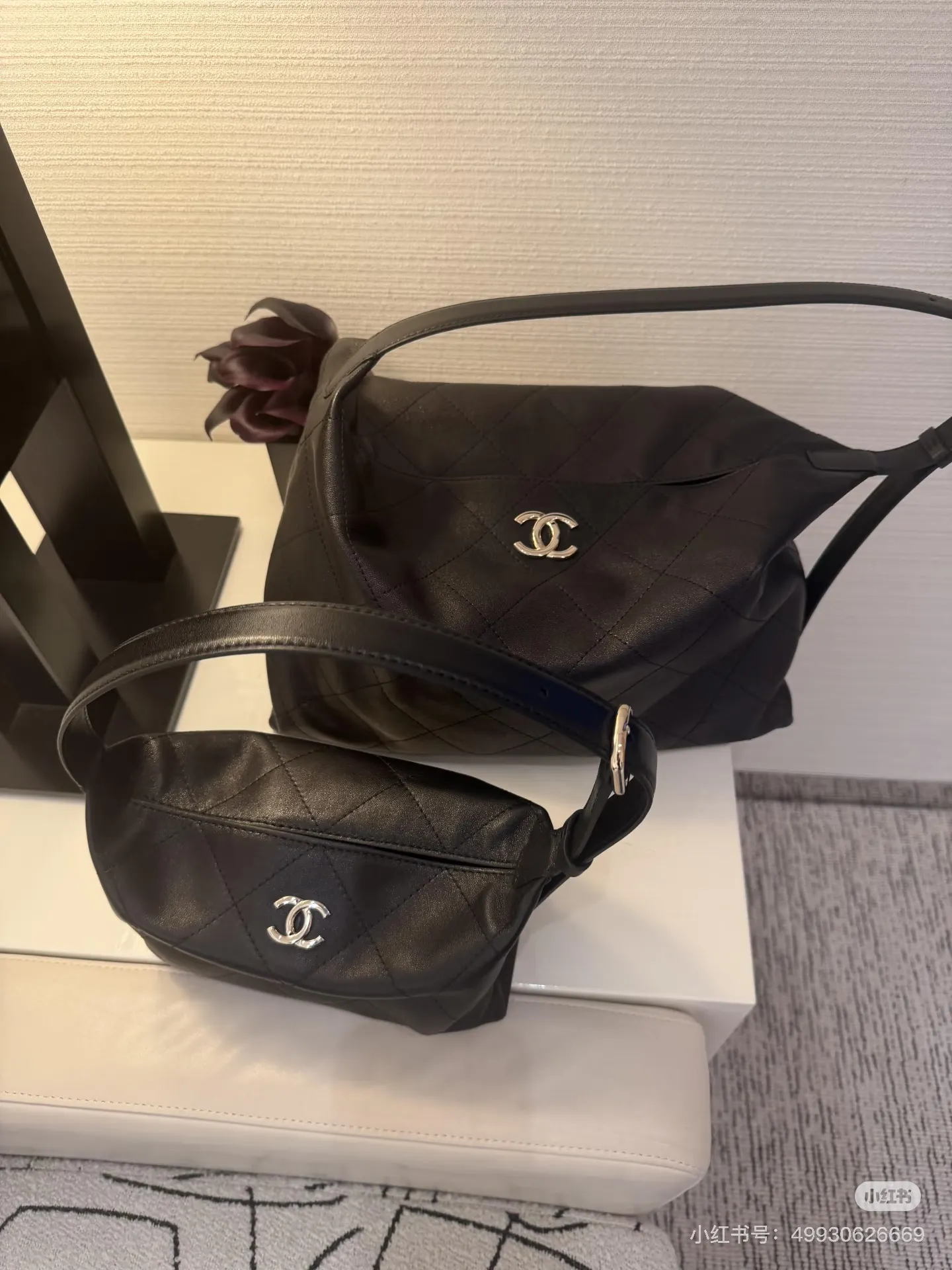 Chanel Quilted Hobo Bag D52018476 — view 7