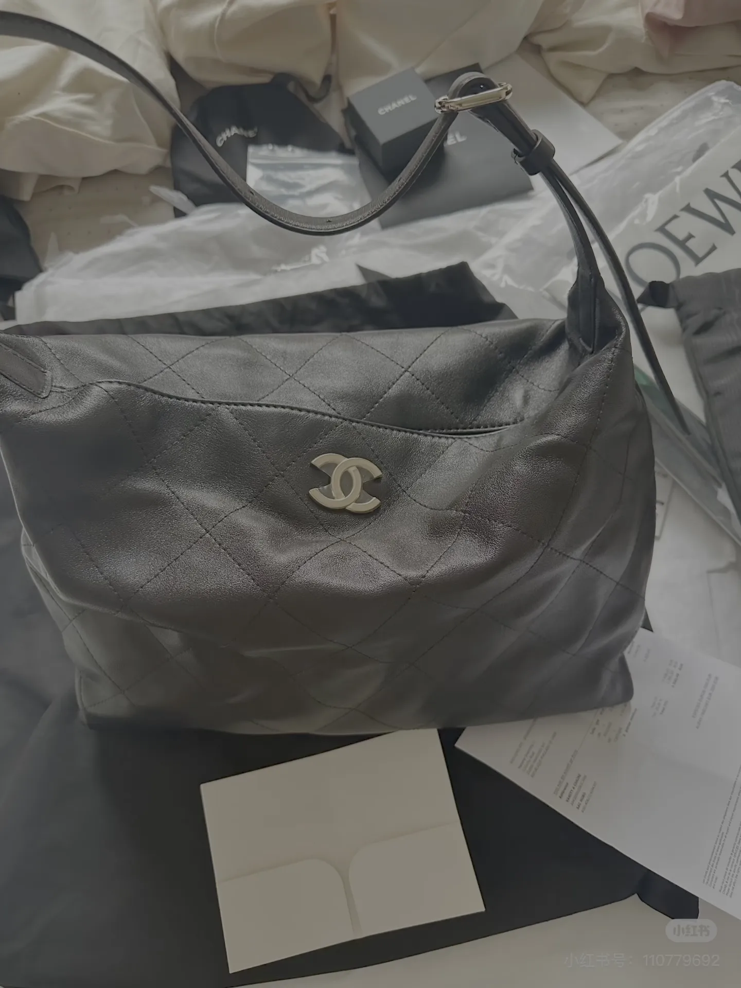 Chanel Quilted Hobo Bag D52018476 — view 9