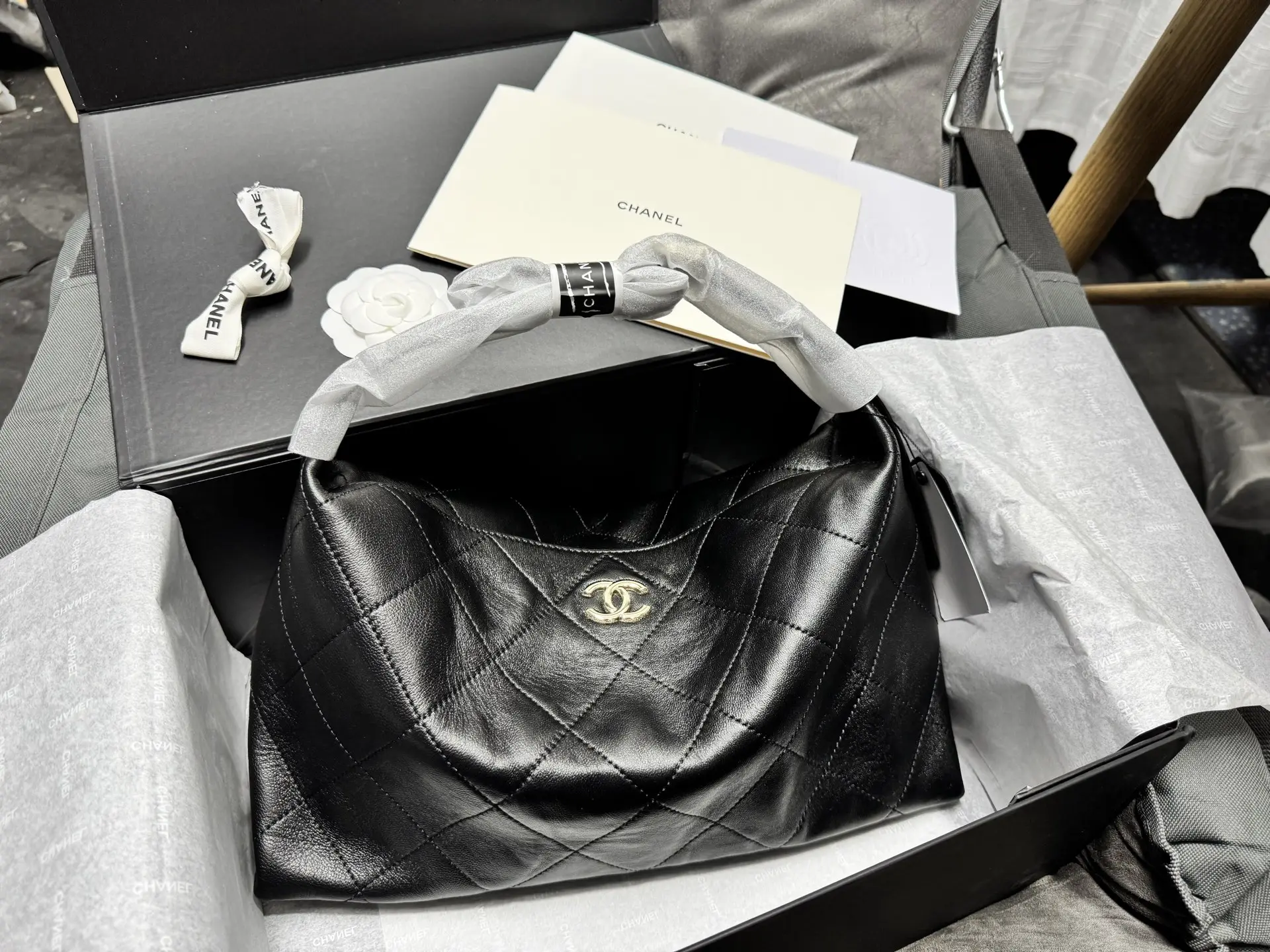 Chanel Hobo Bag with Quilted Leather D52018477 — view 2