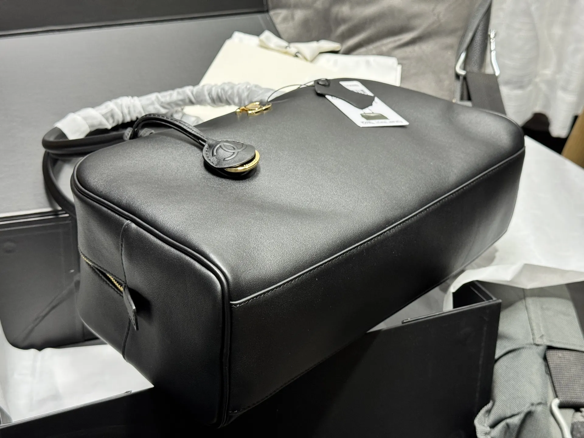 Chanel Bowling Bag in Smooth Leather D53018483 — view 6