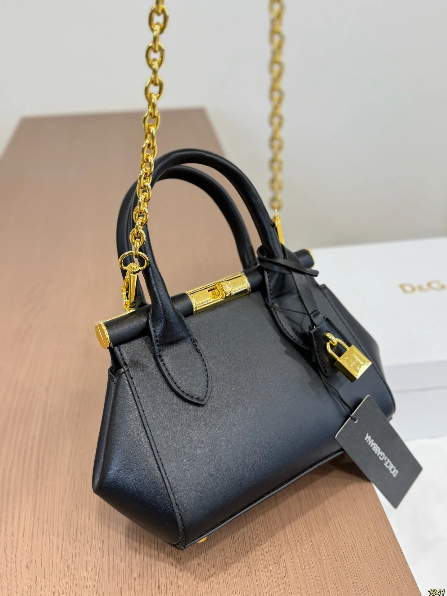 DG Logo Top-Handle Crossbody Bag D28018102 — view 5