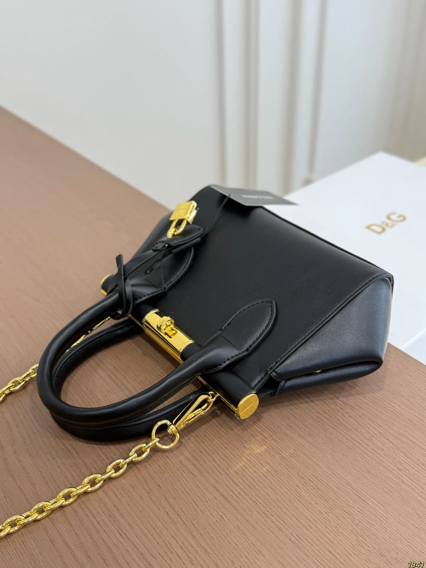 DG Logo Top-Handle Crossbody Bag D28018102 — view 7
