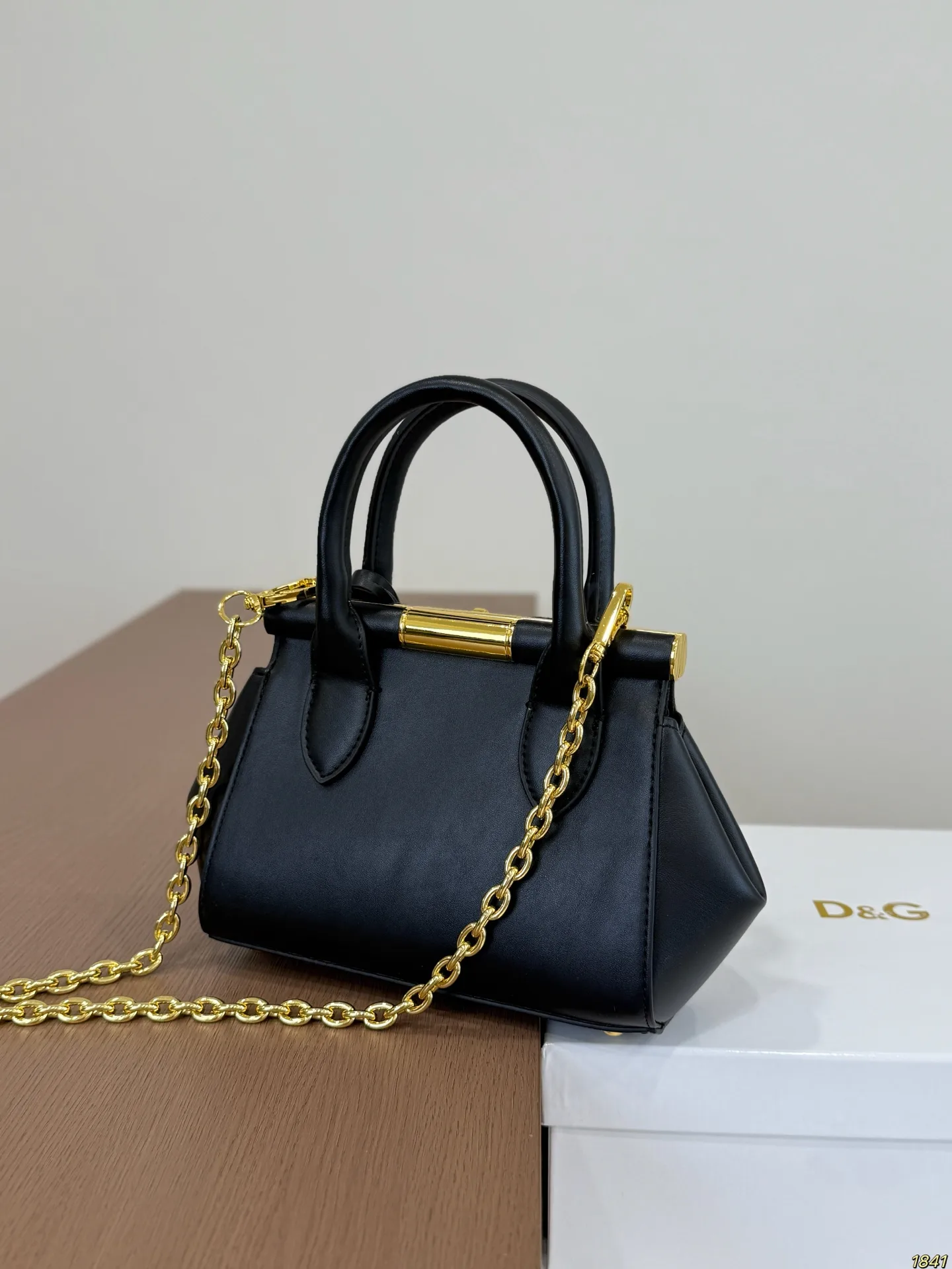 DG Logo Top-Handle Crossbody Bag D28018102 — view 8