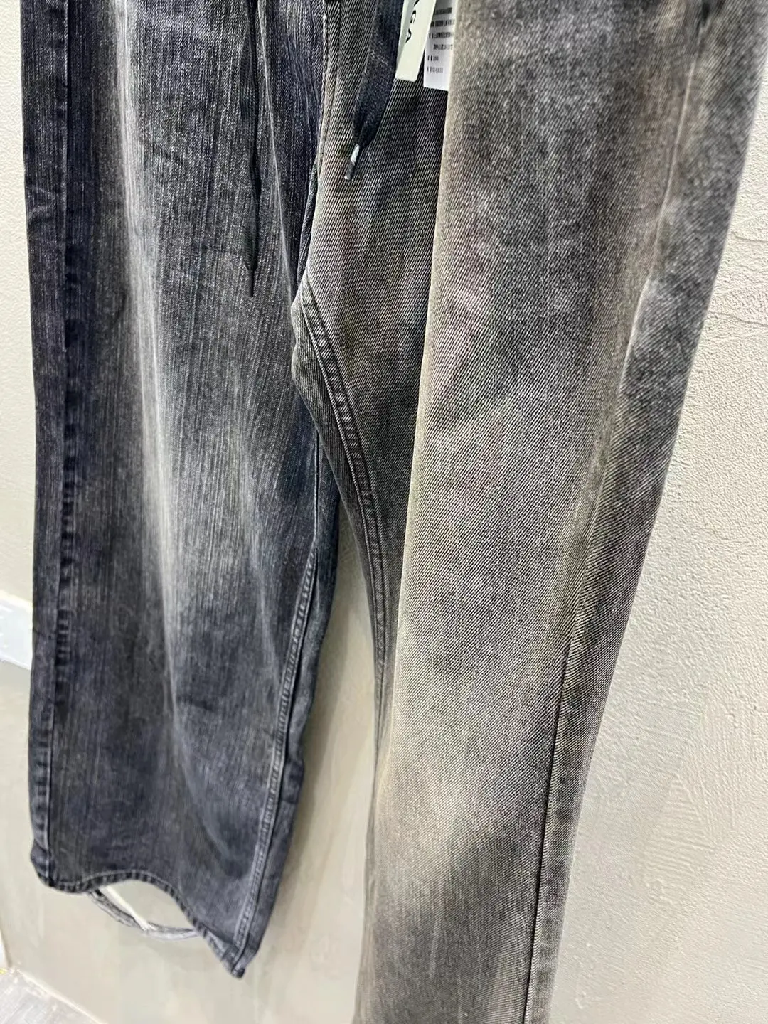 Asymmetric Hybrid Straight and Flare Jeans D23521862 — view 5