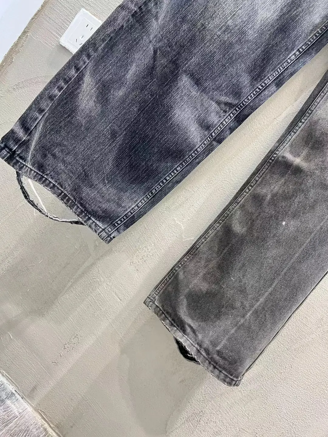Asymmetric Hybrid Straight and Flare Jeans D23521862 — view 6