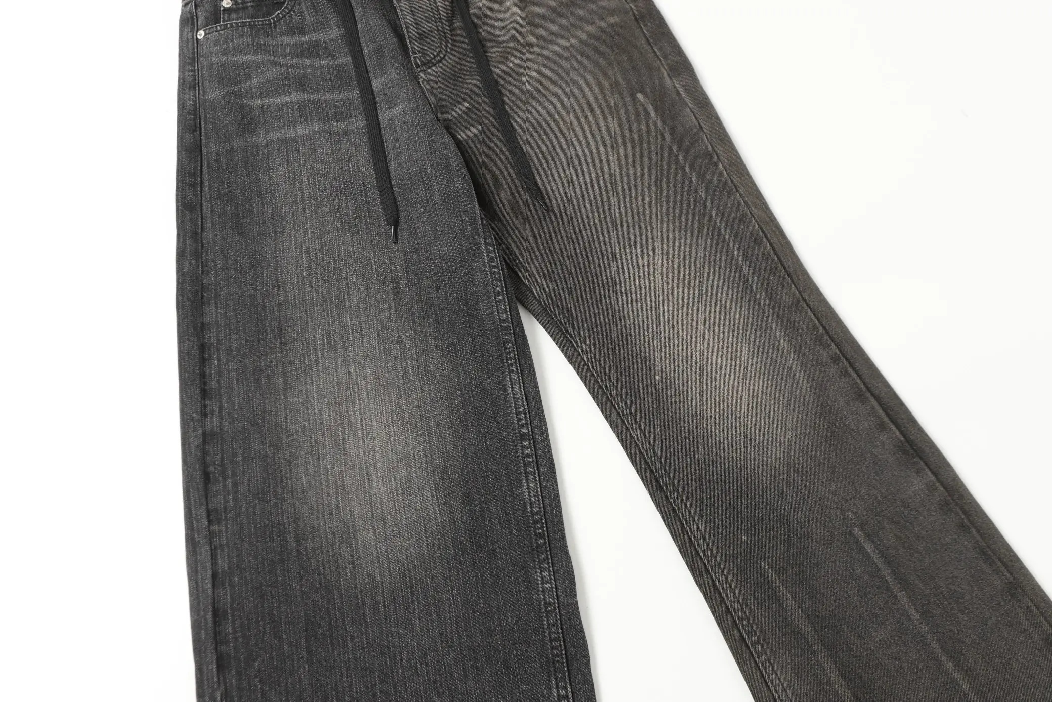Asymmetric Hybrid Straight and Flare Jeans D23521862 — view 16