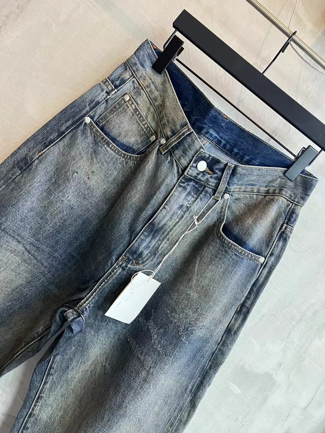 Ancellm Tapered Distressed Wash Jeans D21021859 — view 13