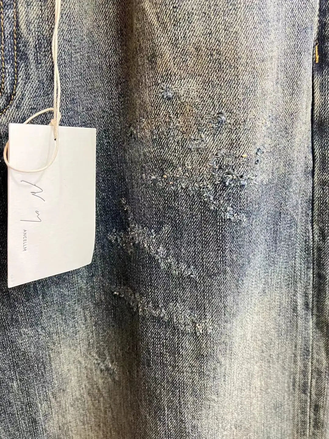 Ancellm Tapered Distressed Wash Jeans D21021859 — view 14