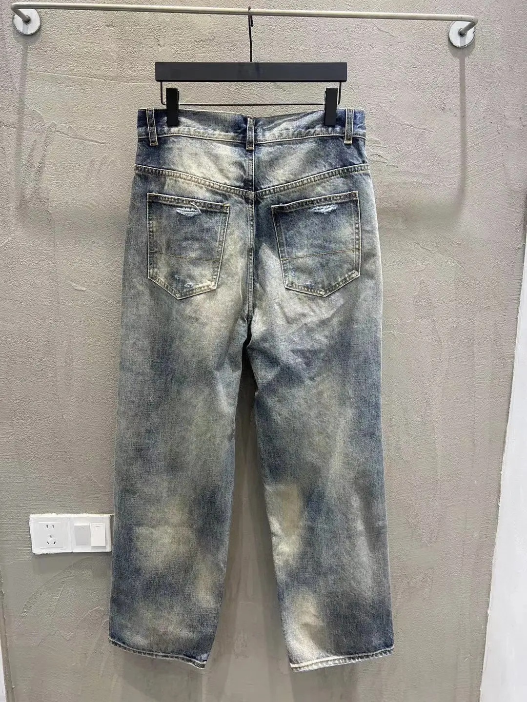Ancellm Distressed Mud-Dyed Wide-Leg Jeans D21521864 — view 10