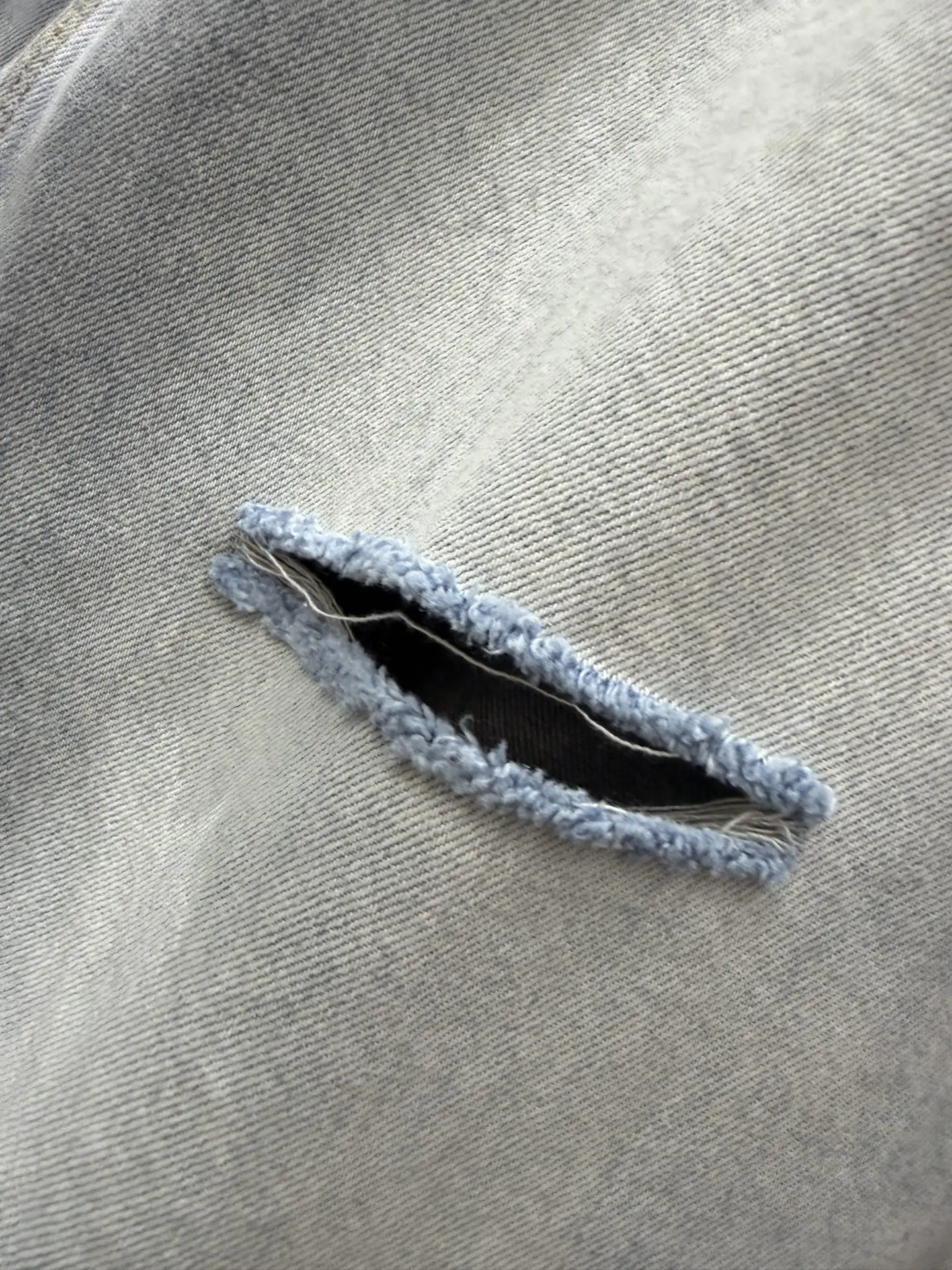 Distressed Wide-Leg Denim Jeans D21021865 — view 5