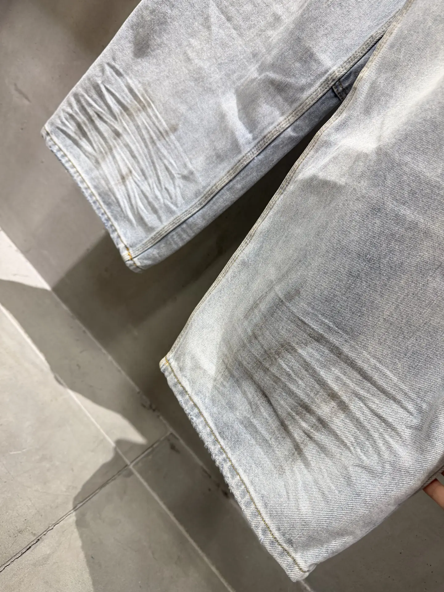Distressed Wide-Leg Denim Jeans D21021865 — view 6