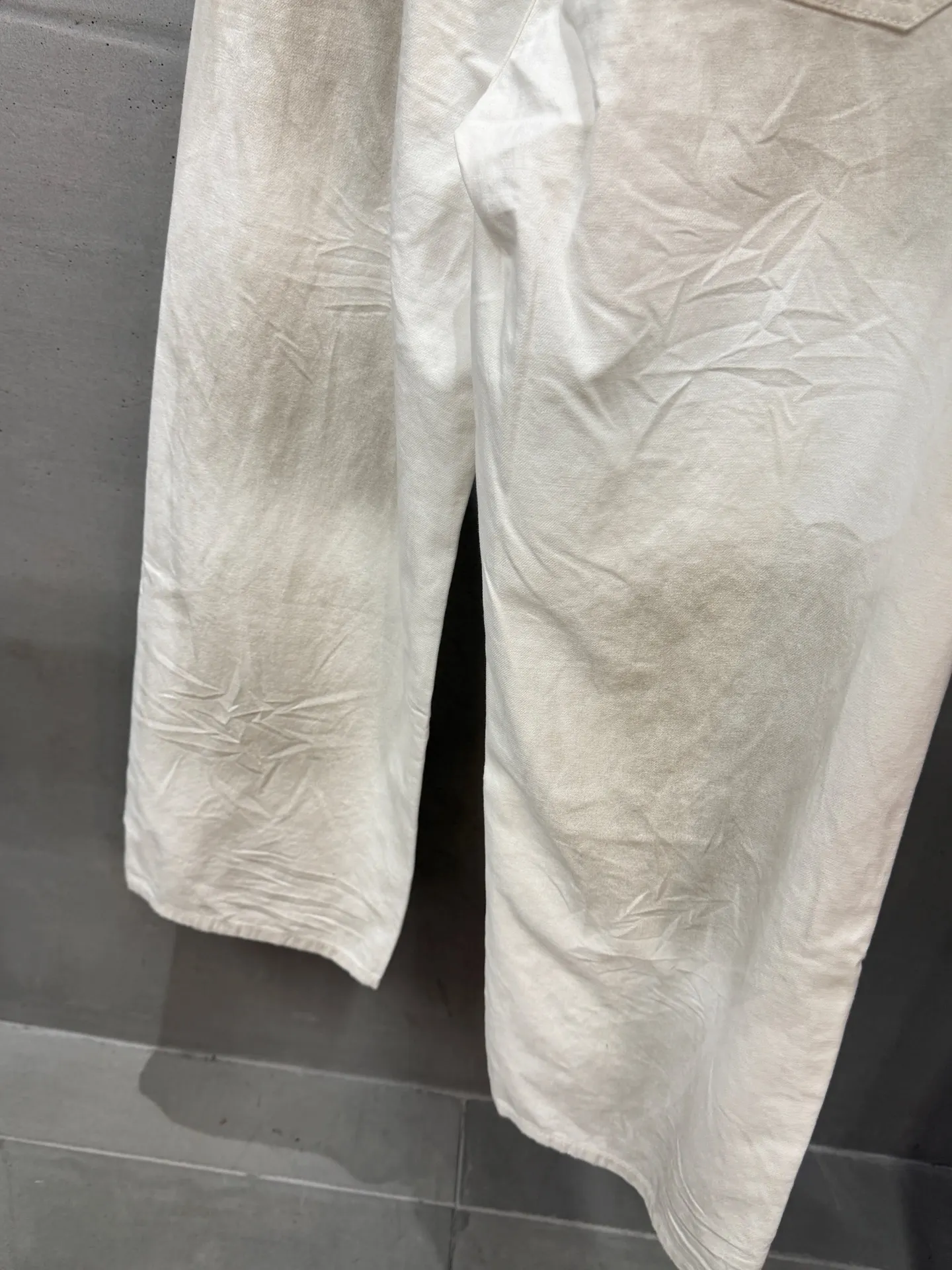 Mud-Stained Effect Wide-Leg Jeans D23519987 — view 9