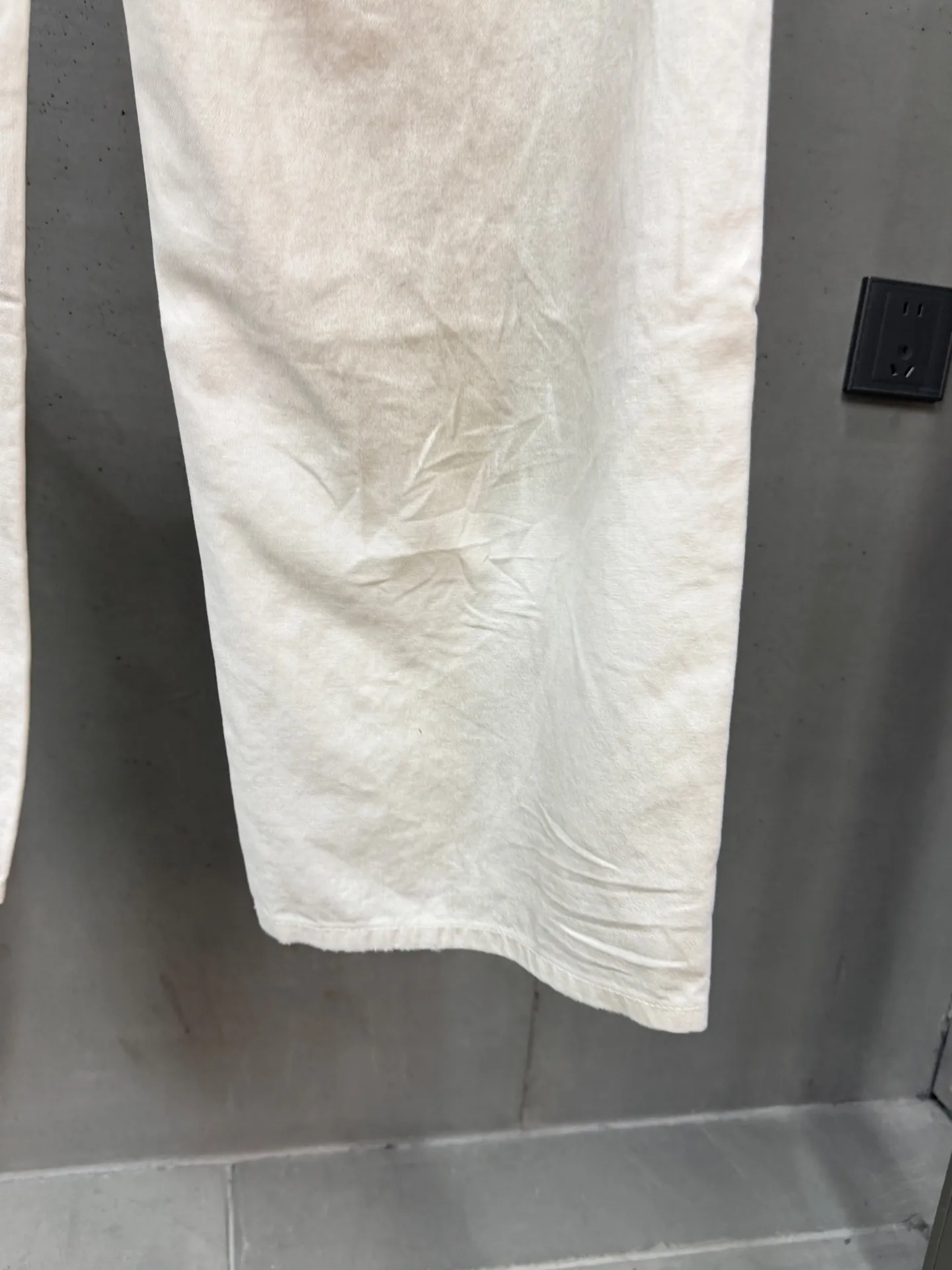 Mud-Stained Effect Wide-Leg Jeans D23519987 — view 10