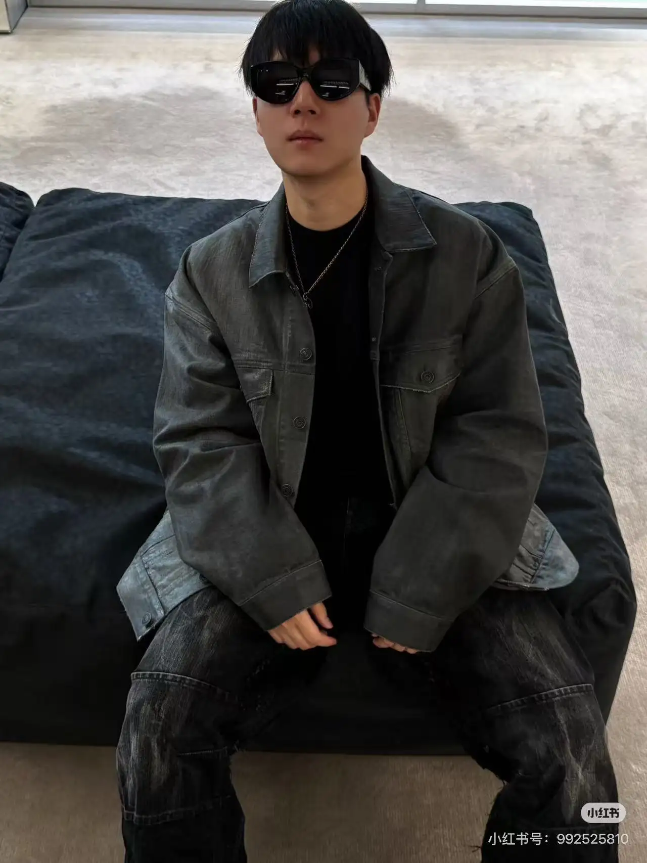 Faded Multi-Pocket Cargo Jeans D25019979 — view 10