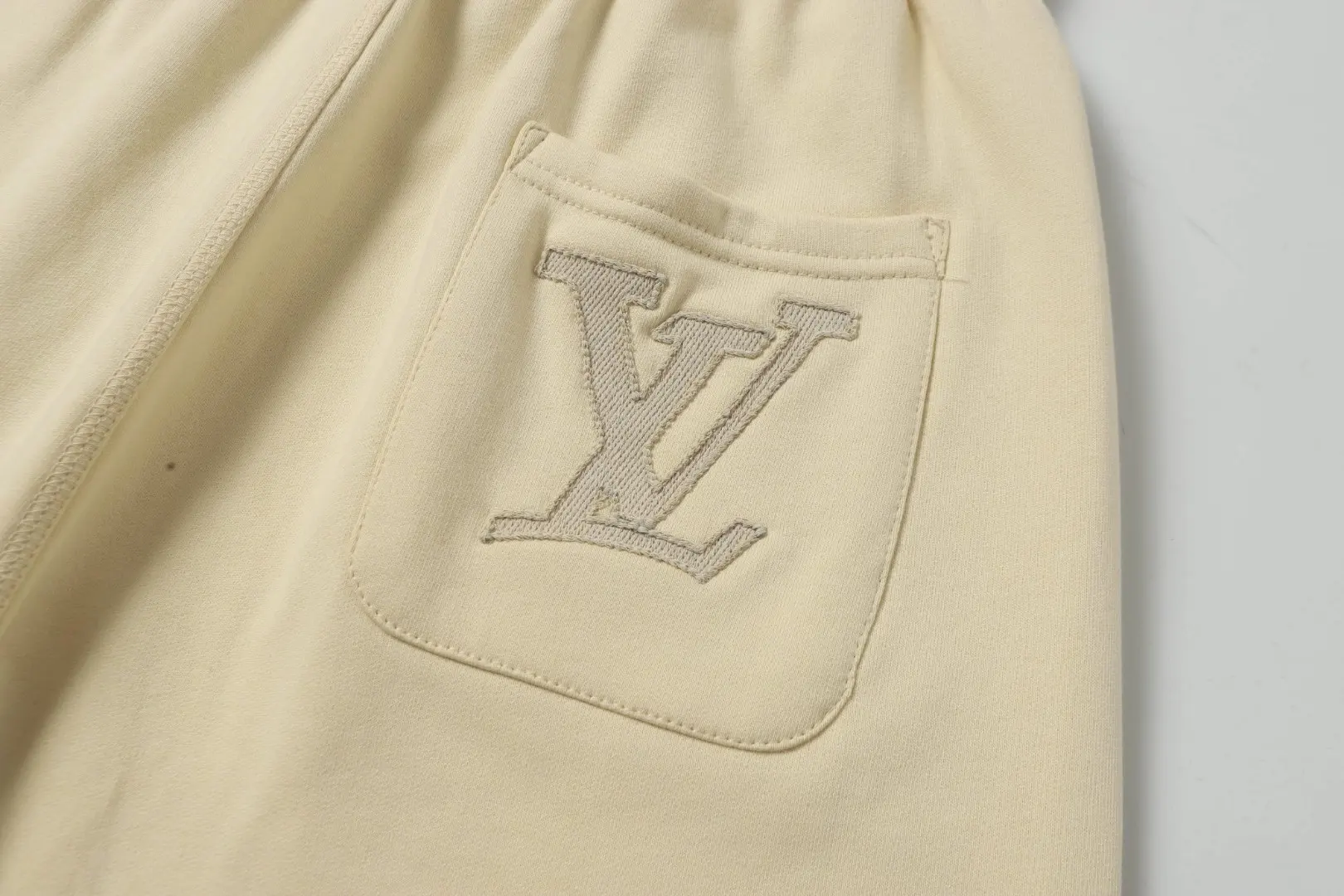 Logo Embroidered Cotton Jersey Shorts D20020005 — view 5