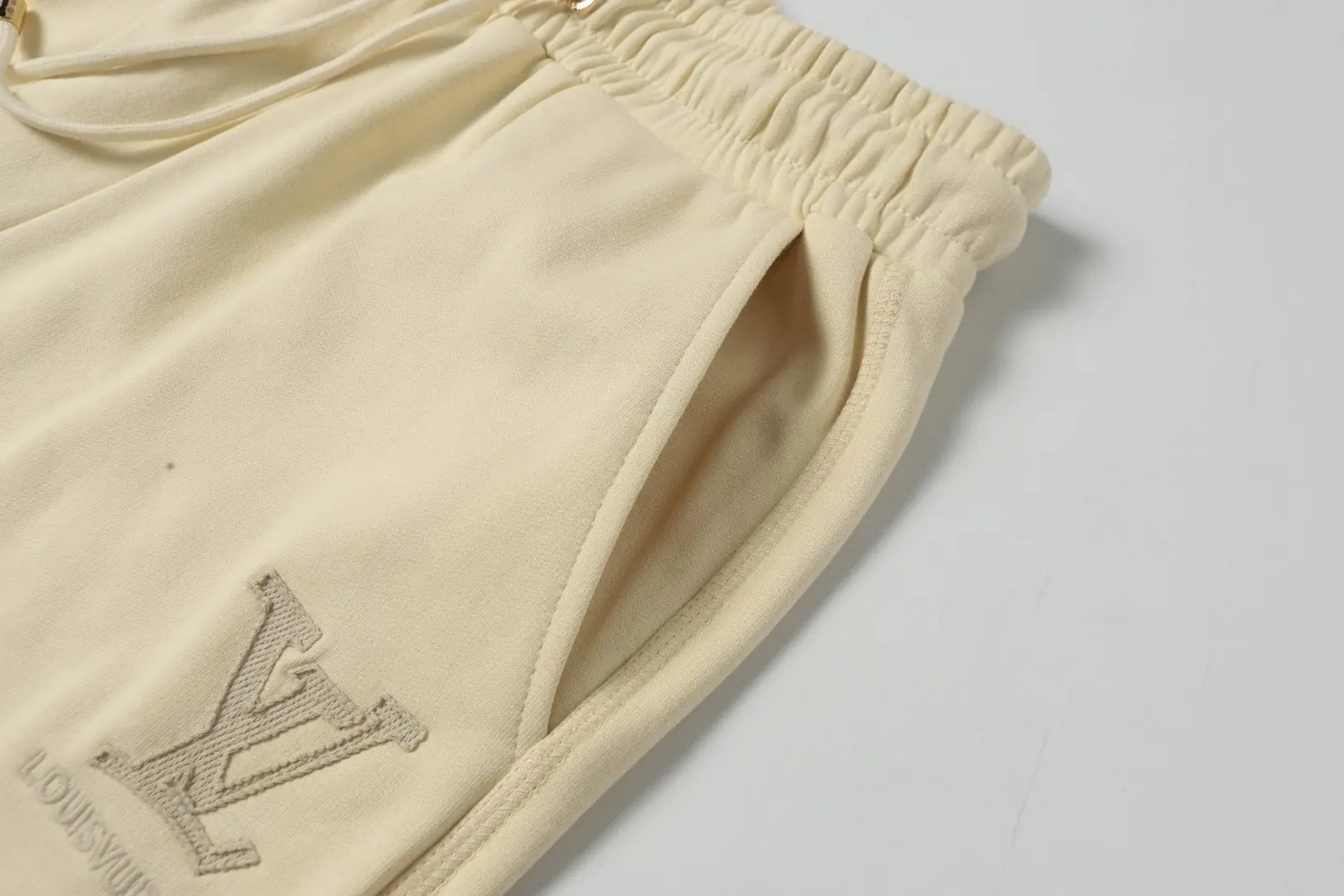 Logo Embroidered Cotton Jersey Shorts D20020005 — view 8