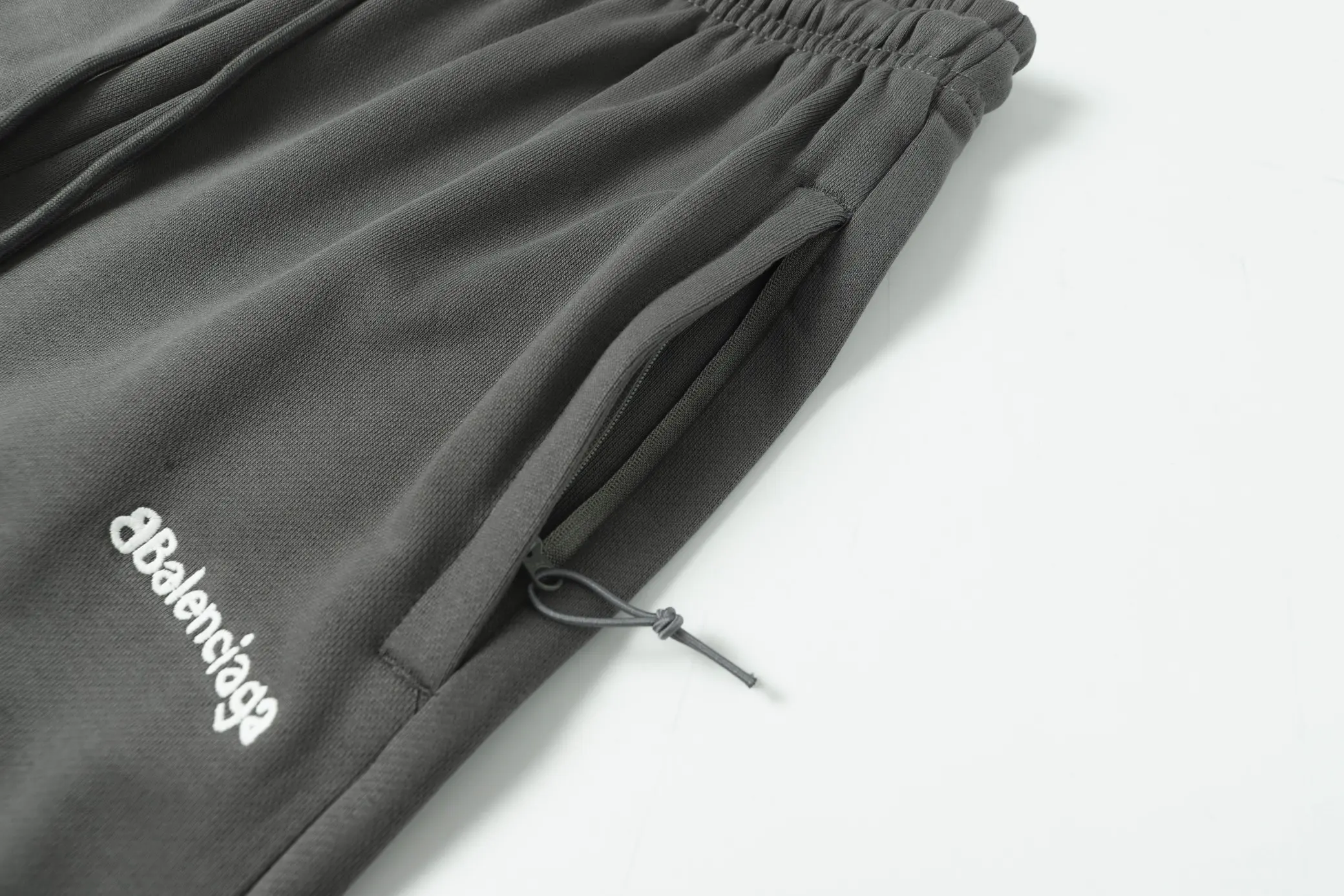 Logo-Embroidered Fleece Sweat Shorts D18519993 — view 8