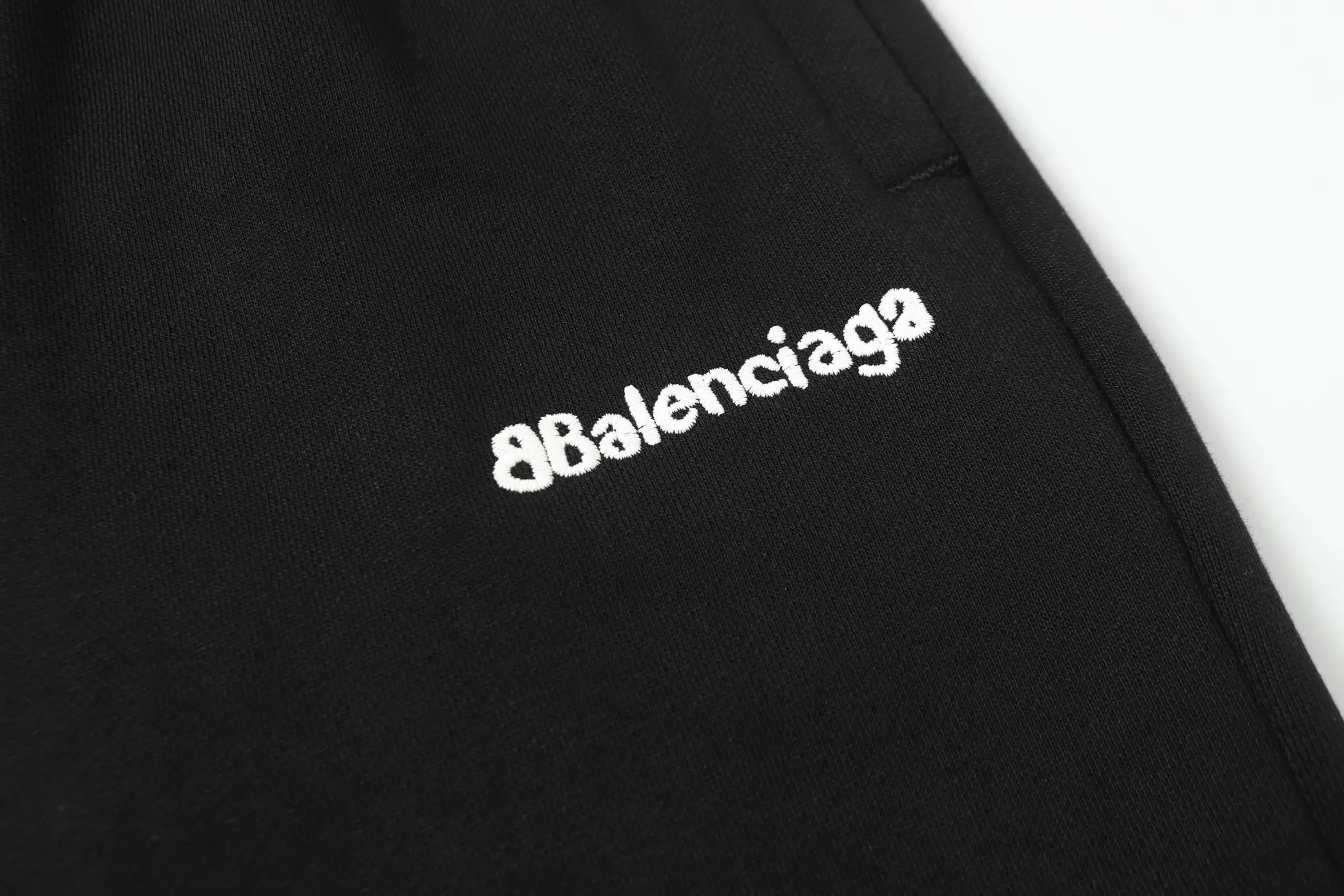 Logo-Embroidered Fleece Sweat Shorts D18519994 — view 7