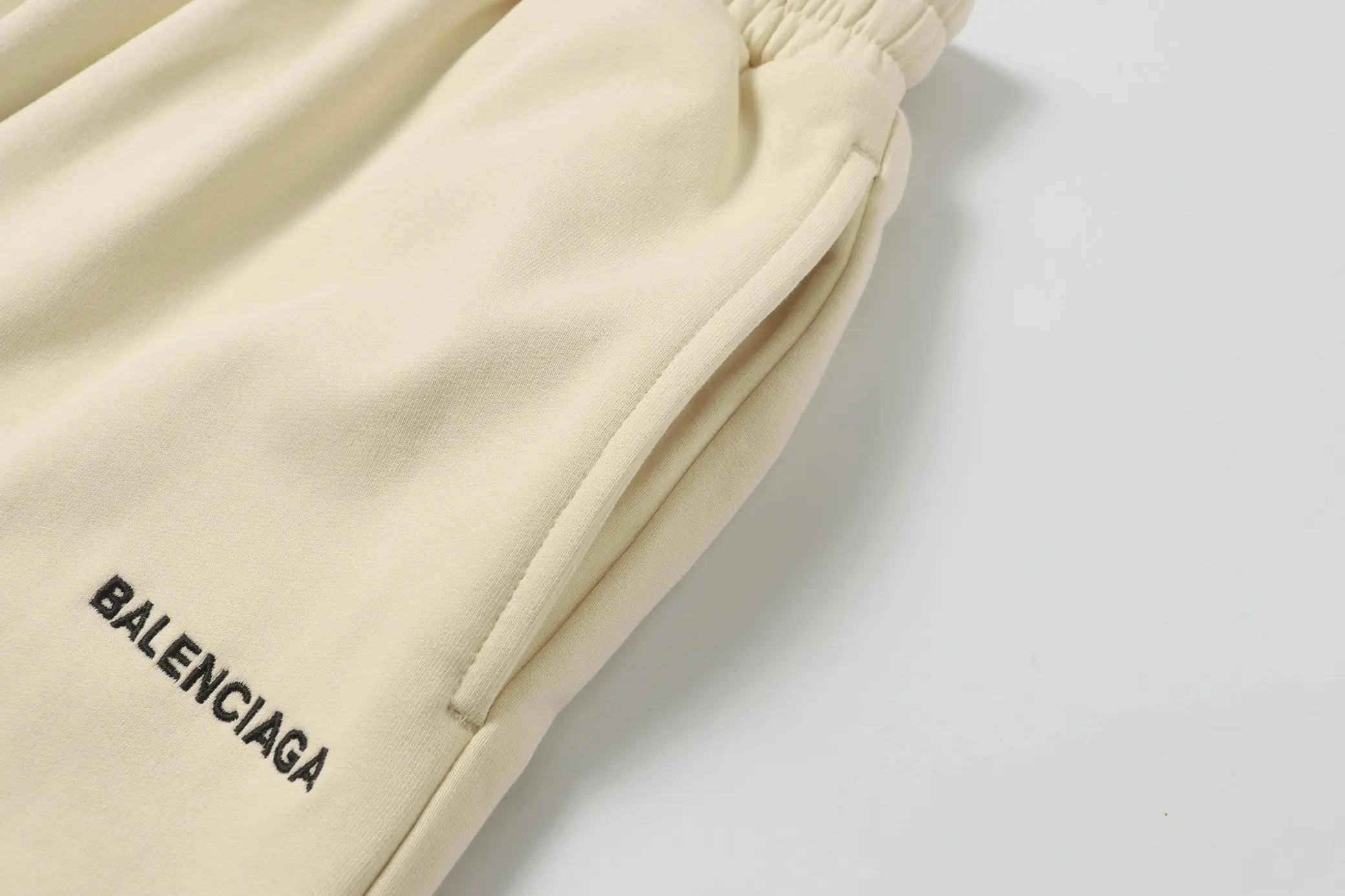 Logo Embroidered Cotton-Jersey Shorts D17519990 — view 4