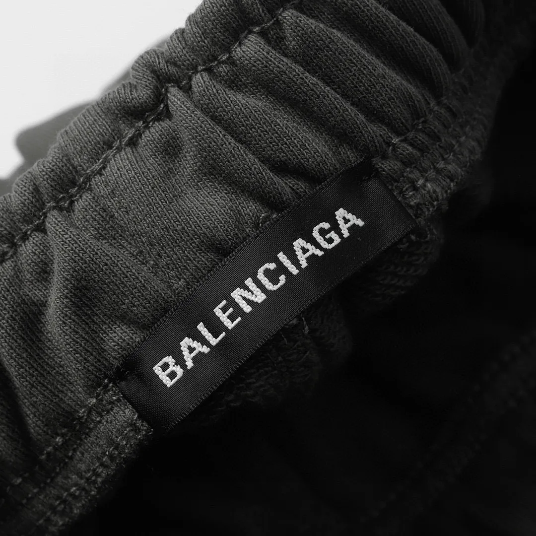 Balenciaga x Adidas Logo-Embroidered Fleece Shorts D18013233 — view 6