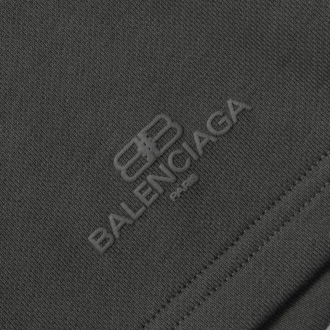 Balenciaga x Adidas Logo-Embroidered Fleece Shorts D18013233 — view 7