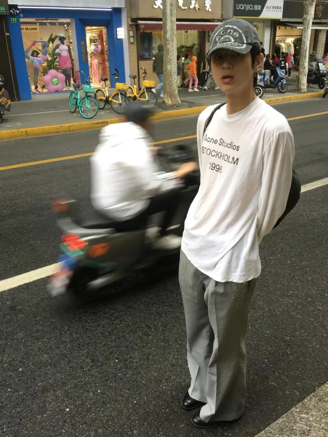 1996 Logo Print Slub Cotton Long-Sleeve T-Shirt D13025006 — view 20