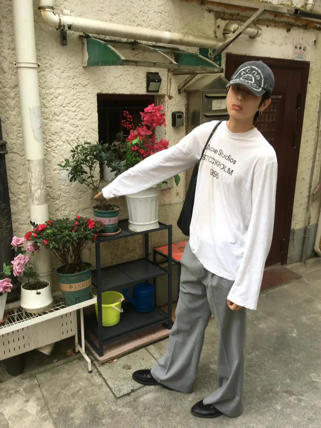 1996 Logo Print Slub Cotton Long-Sleeve T-Shirt D13025006 — view 22