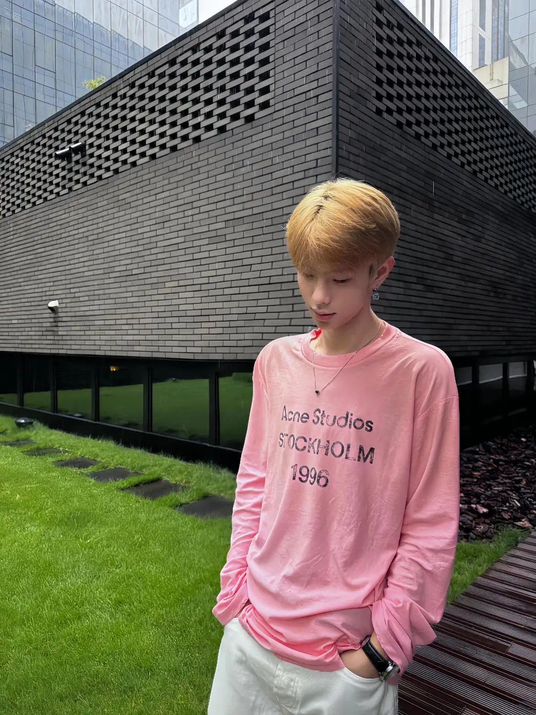 1996 Logo Print Slub Cotton Long-Sleeve T-Shirt D13025006 — view 52