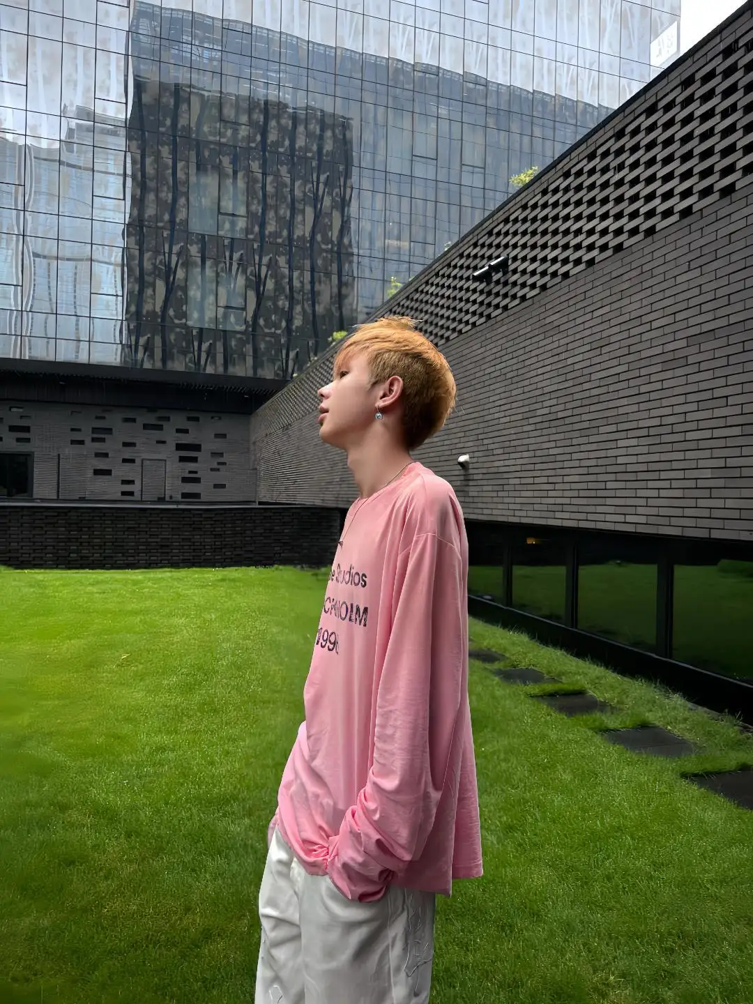 1996 Logo Print Slub Cotton Long-Sleeve T-Shirt D13025006 — view 56