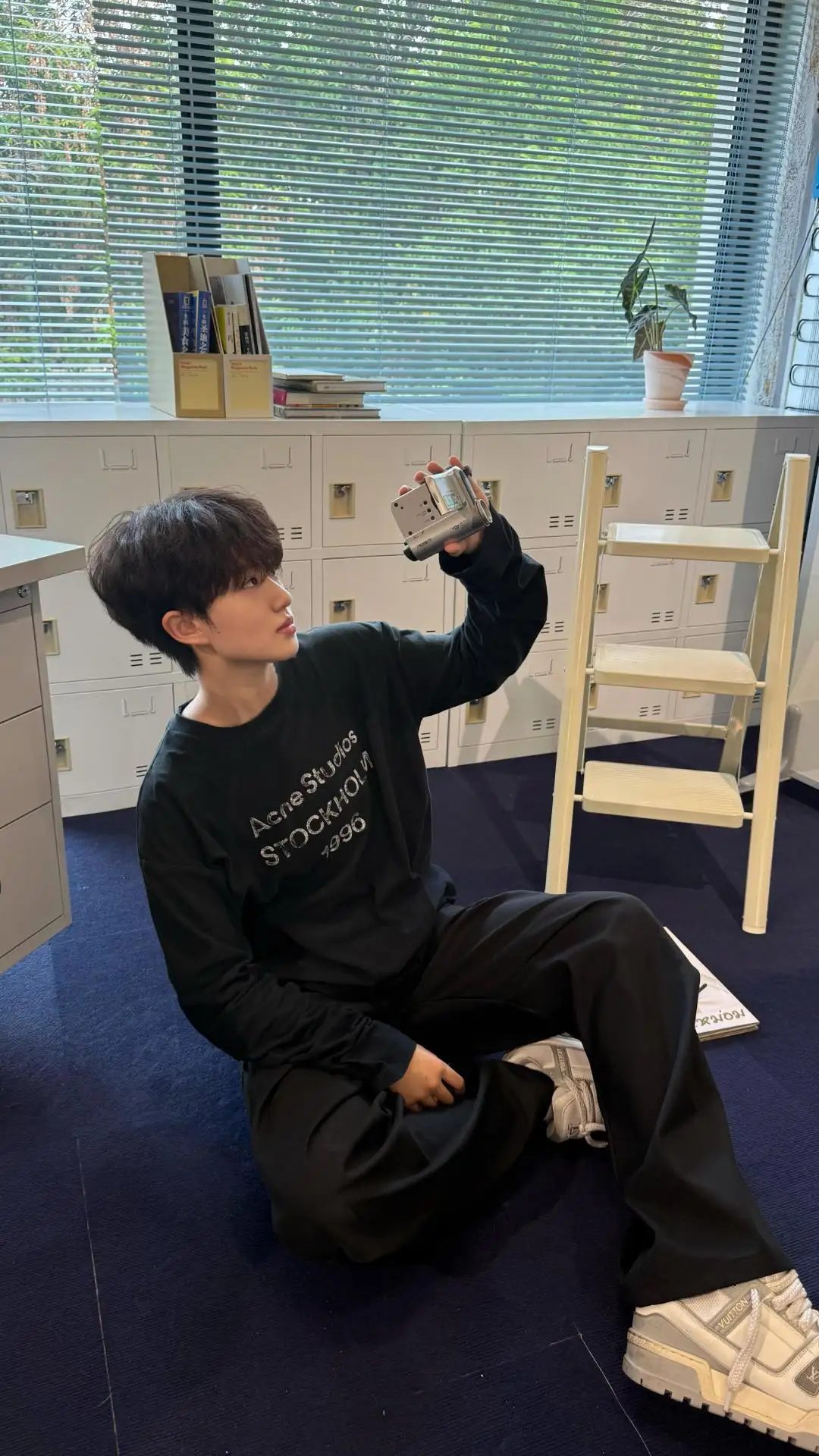 1996 Logo Print Slub Cotton Long-Sleeve T-Shirt D13025006 — view 91