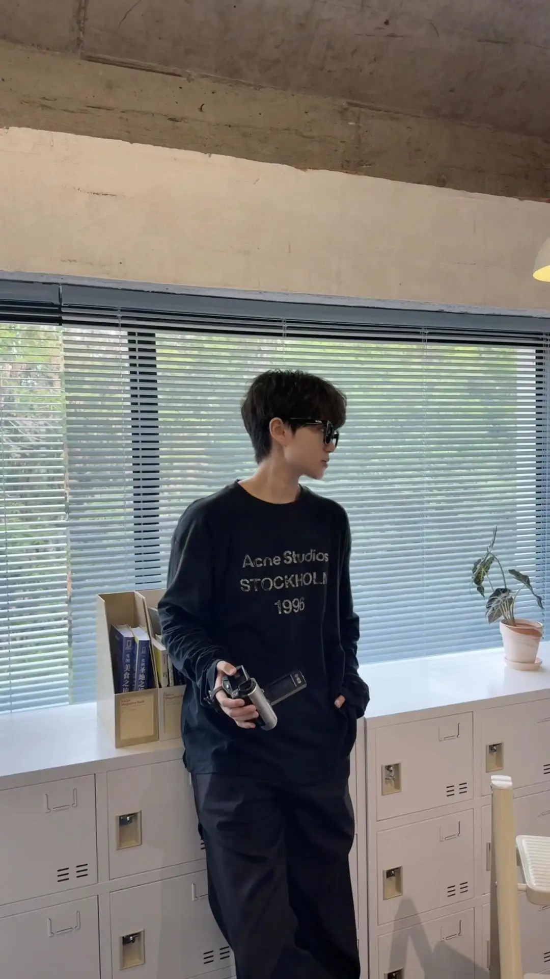 1996 Logo Print Slub Cotton Long-Sleeve T-Shirt D13025006 — view 95