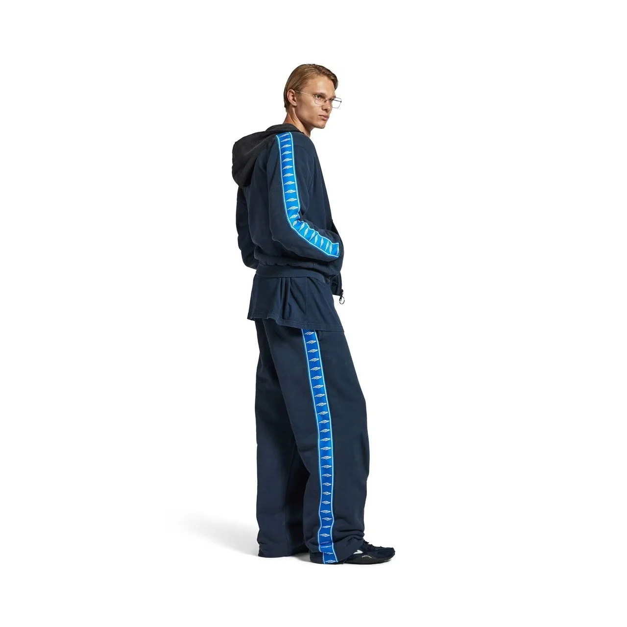 Stripe Baggy Logo-Tape Sweatpants D22519919 — view 2