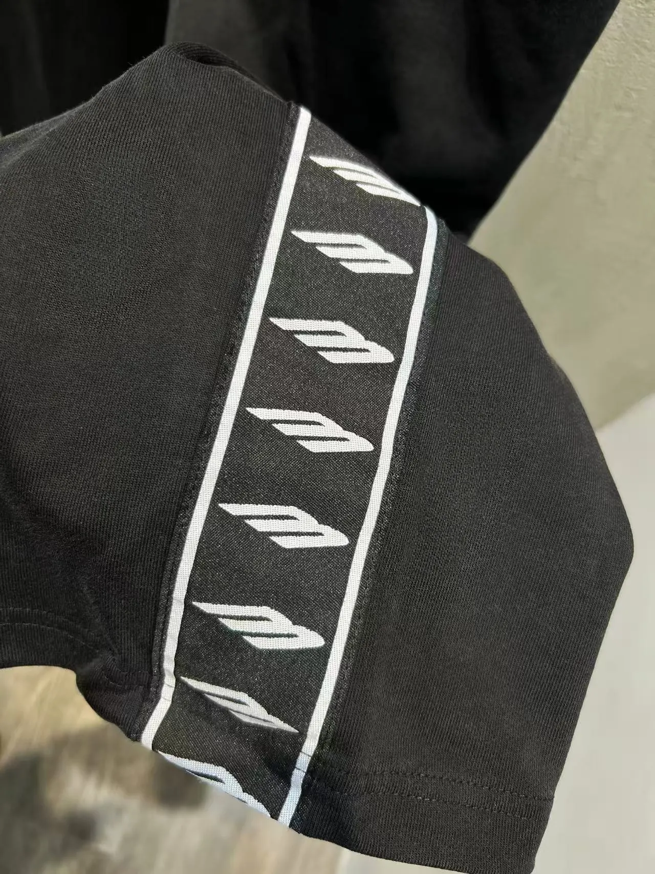 Logo-Stripe Baggy Sweatpants D22519917 — view 6