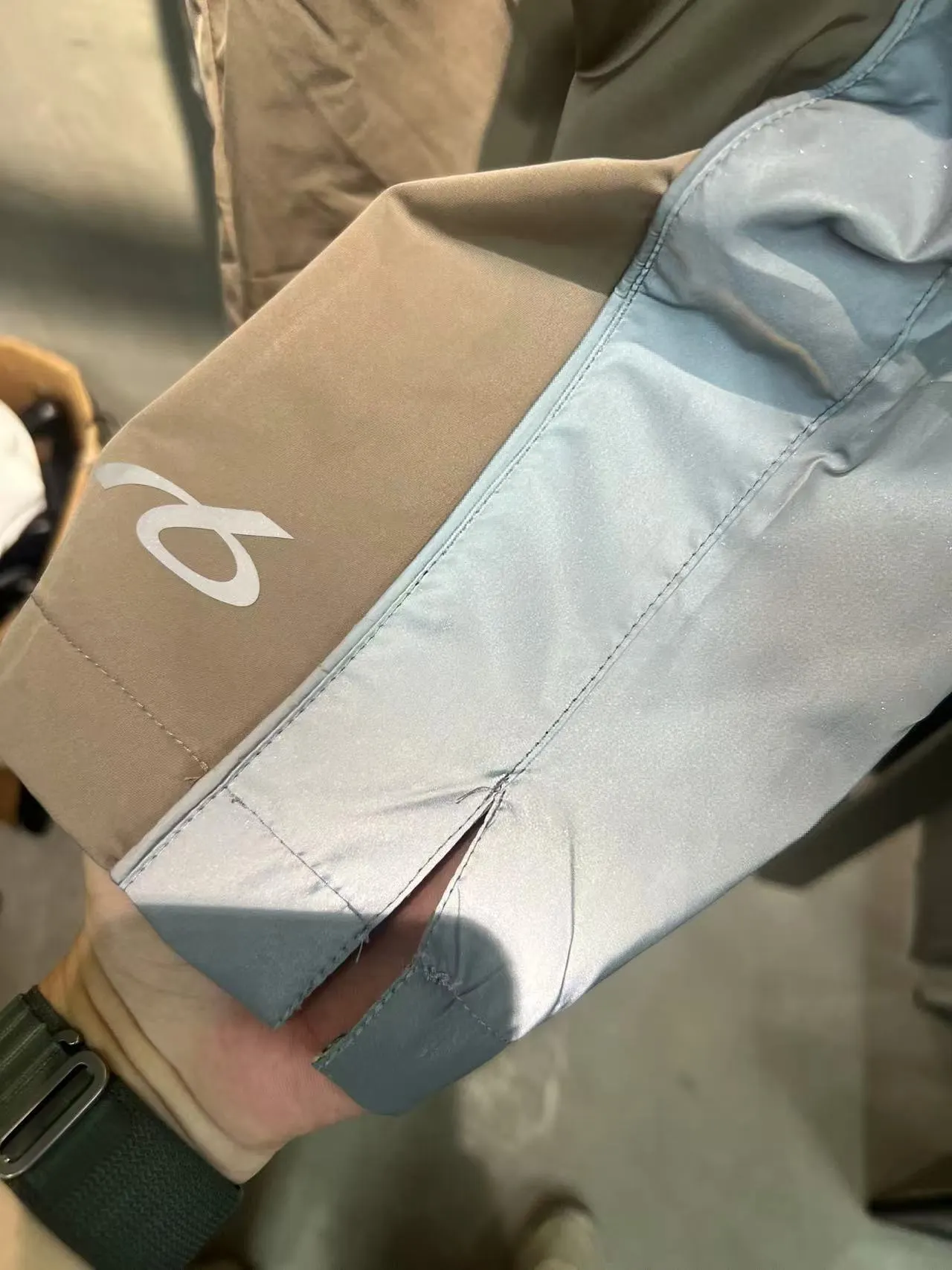 Bodies Reflective Poplin Sports Shorts D21019975 — view 25