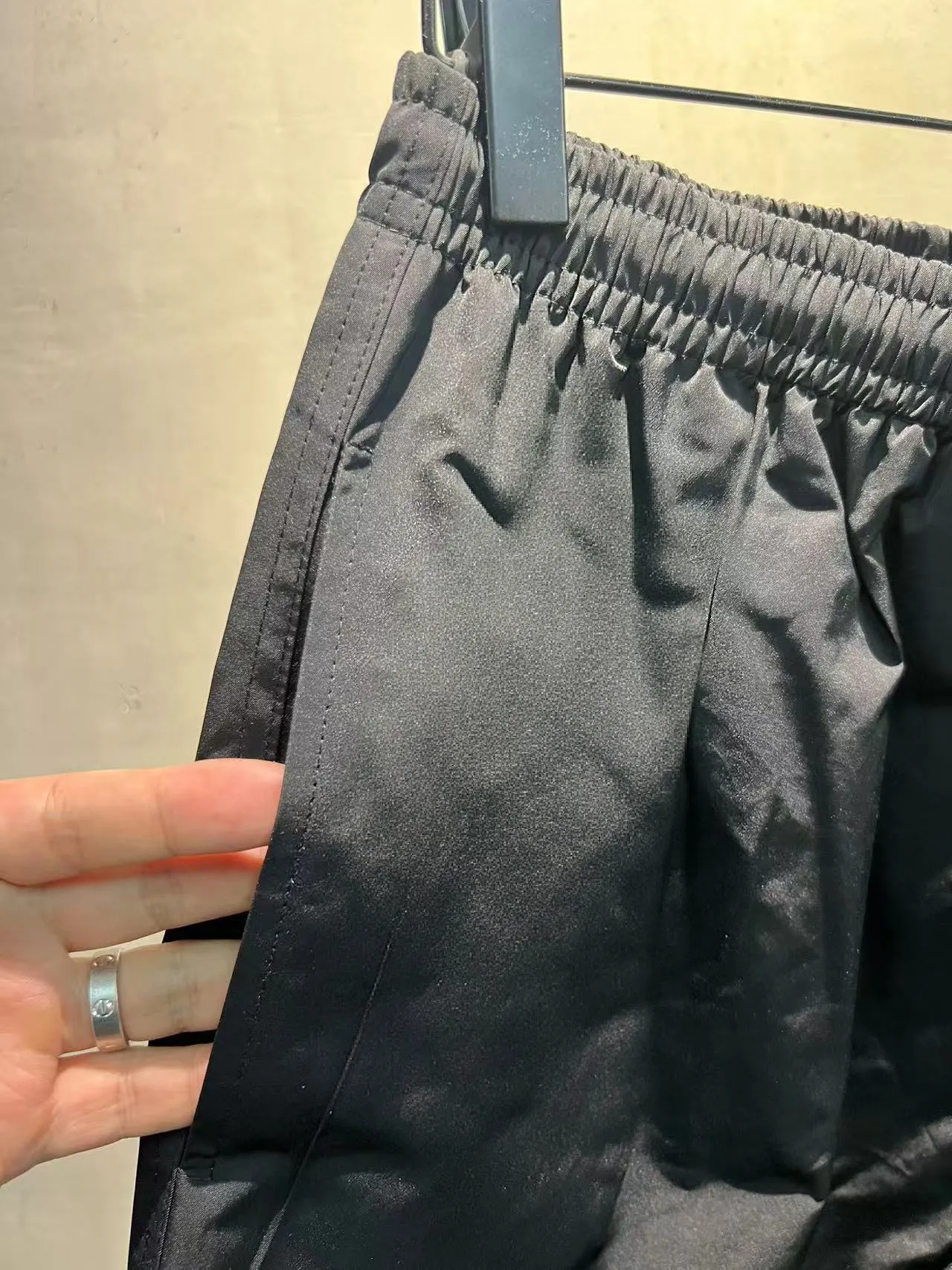 Bodies Reflective Poplin Sports Shorts D17519976 — view 15