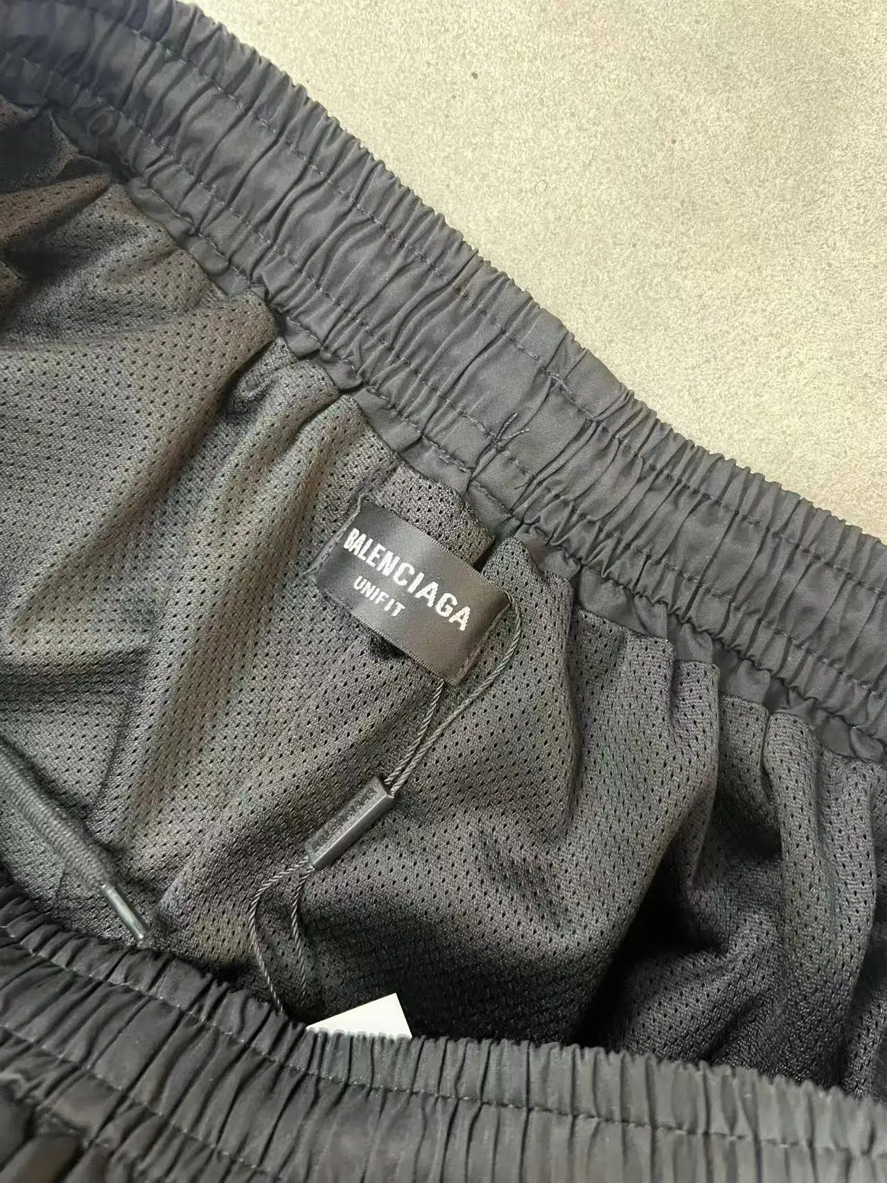 Bodies Reflective Poplin Sports Shorts D17519976 — view 19